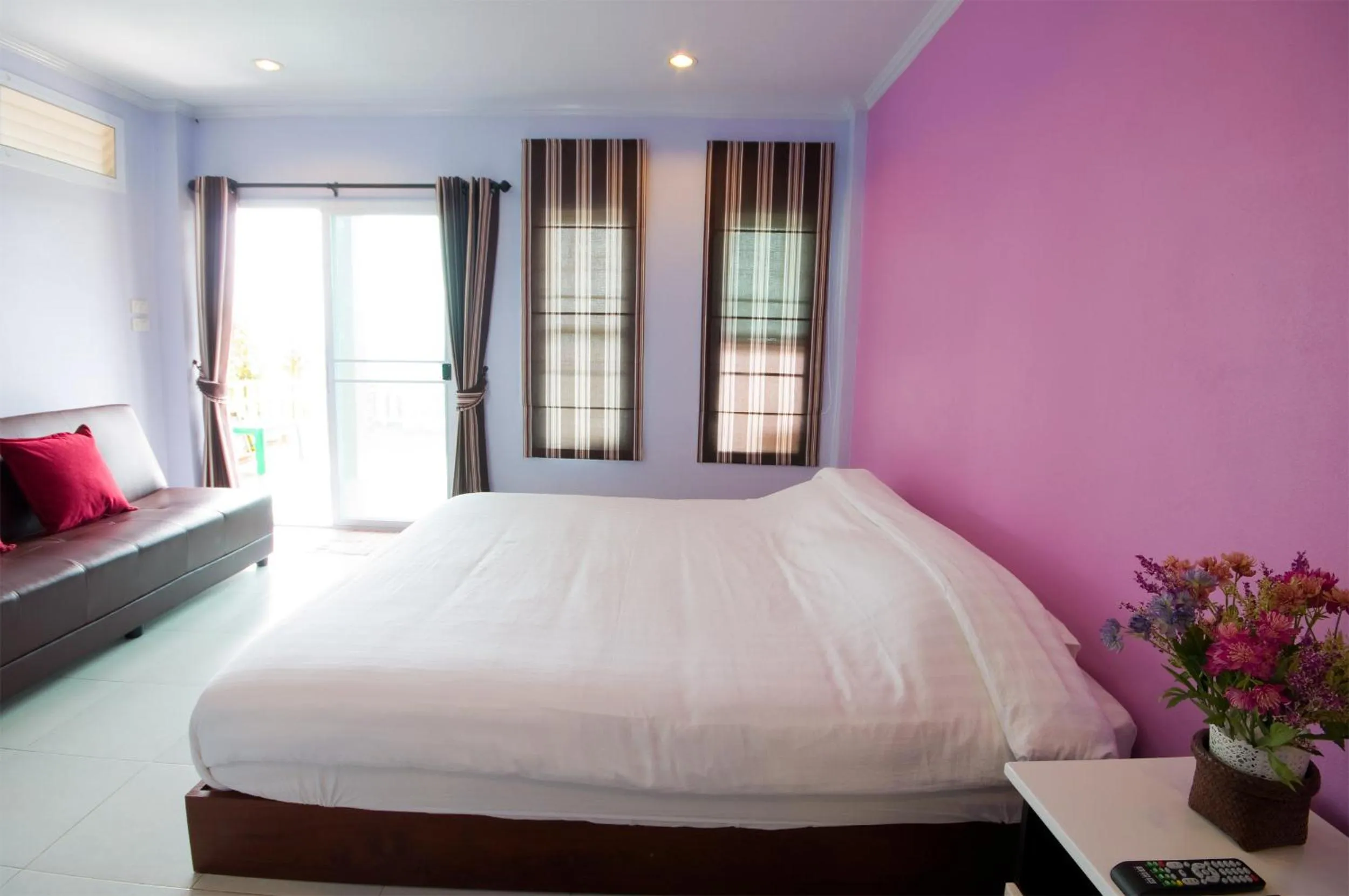 Bed in Mhork Buri Resort