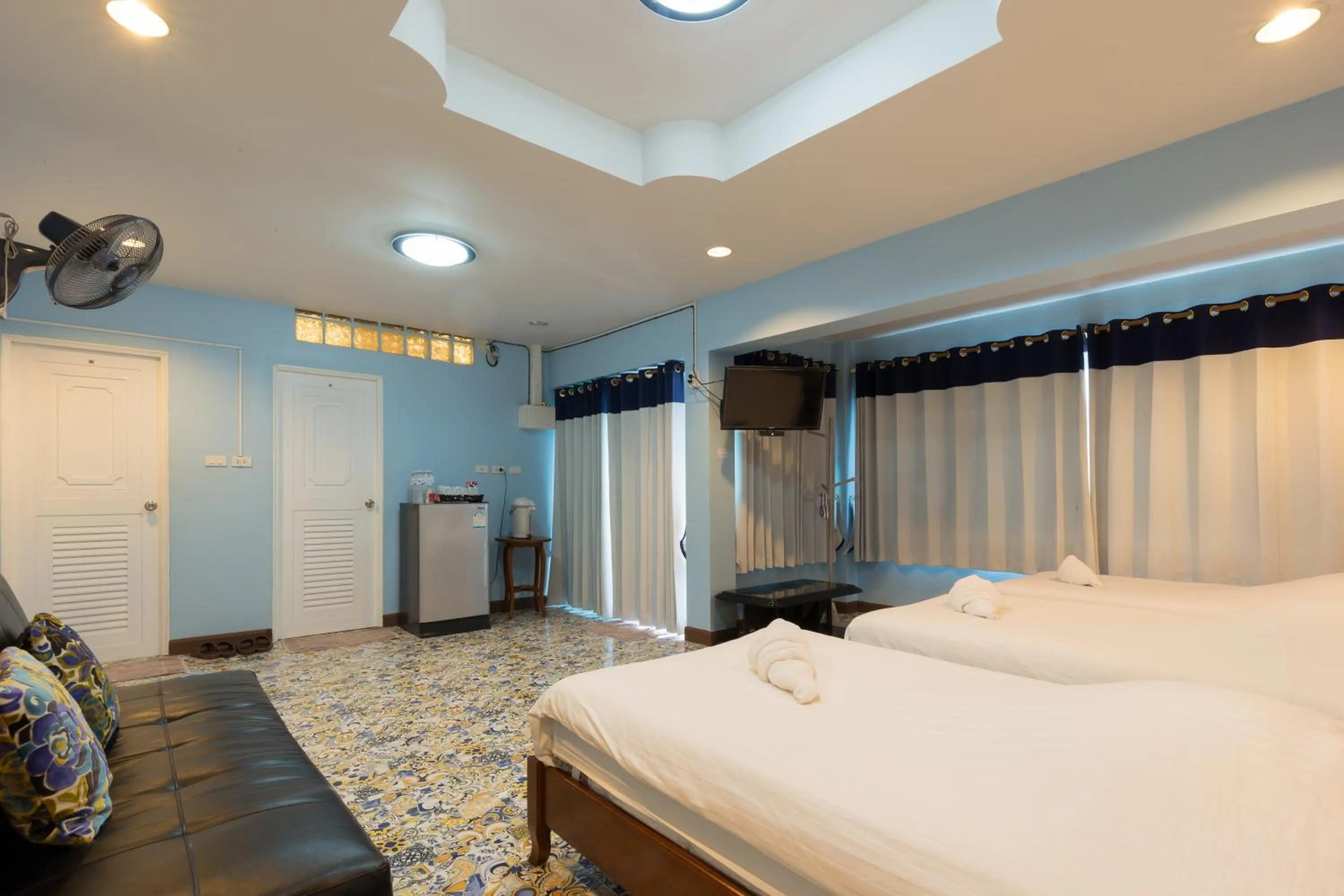 Bed in Mhork Buri Resort