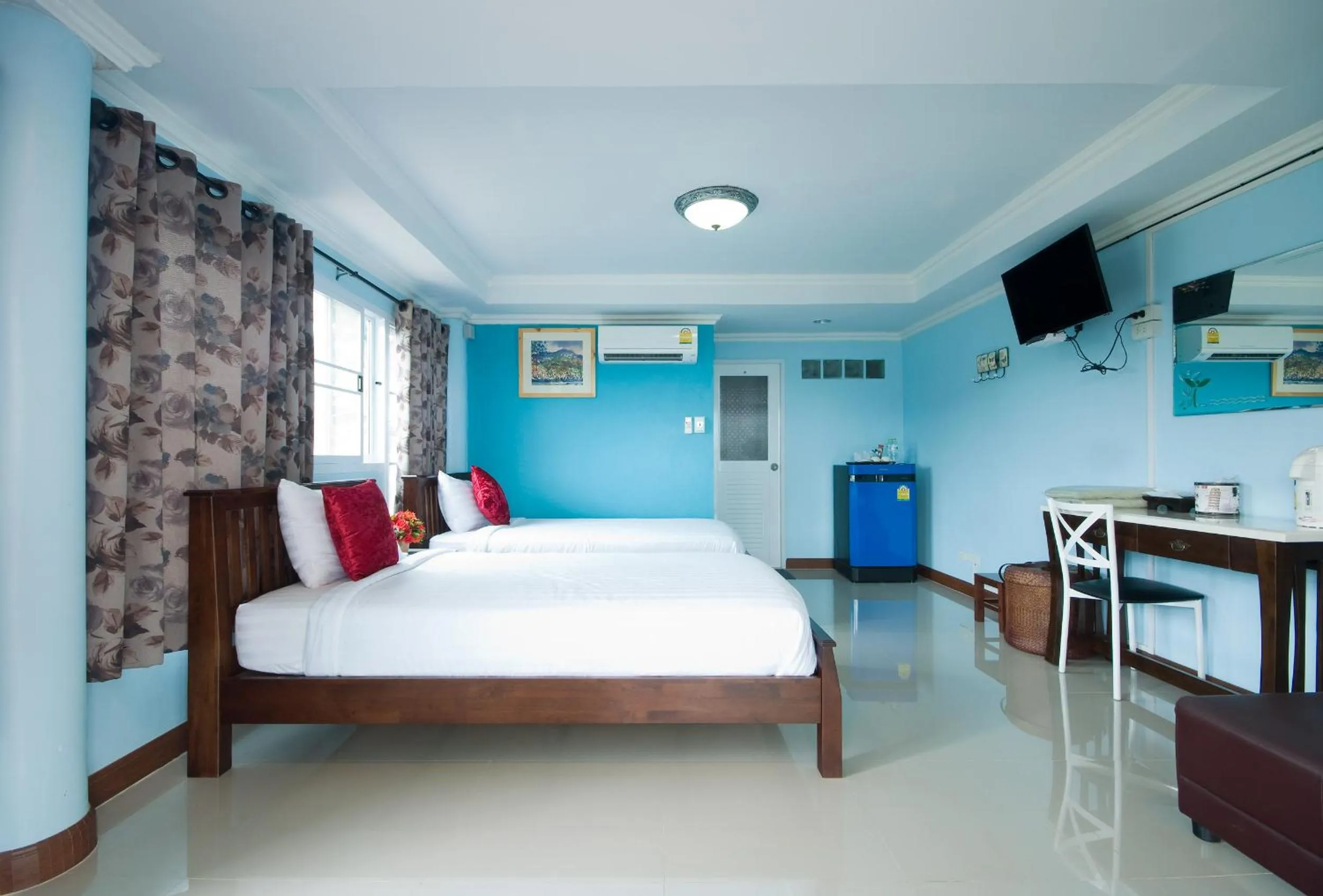 Bed in Mhork Buri Resort