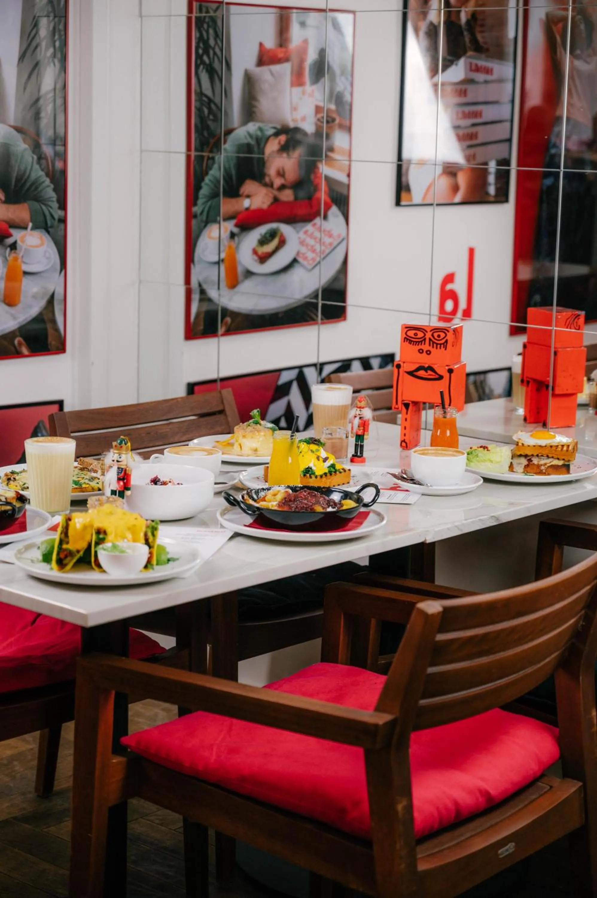 Restaurant/places to eat in Hotel Babula am Augarten