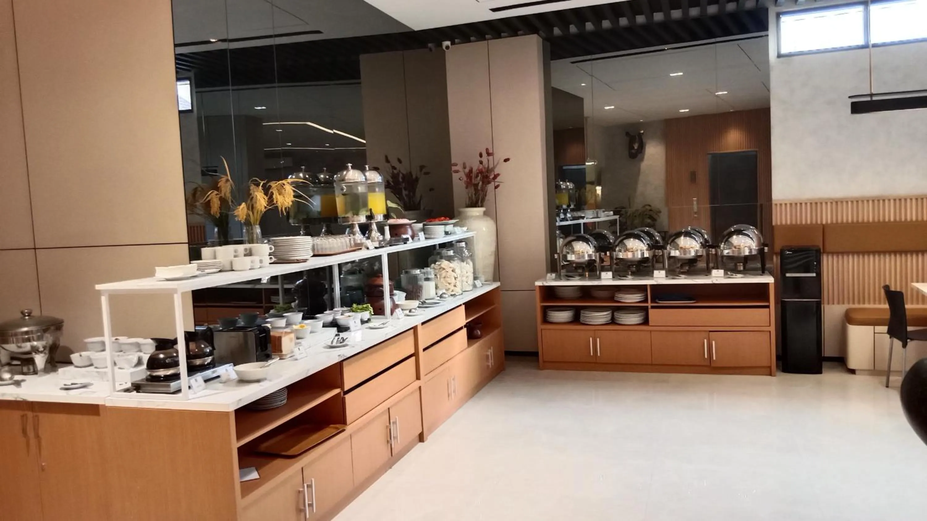 Food and drinks in Laxston Hotel