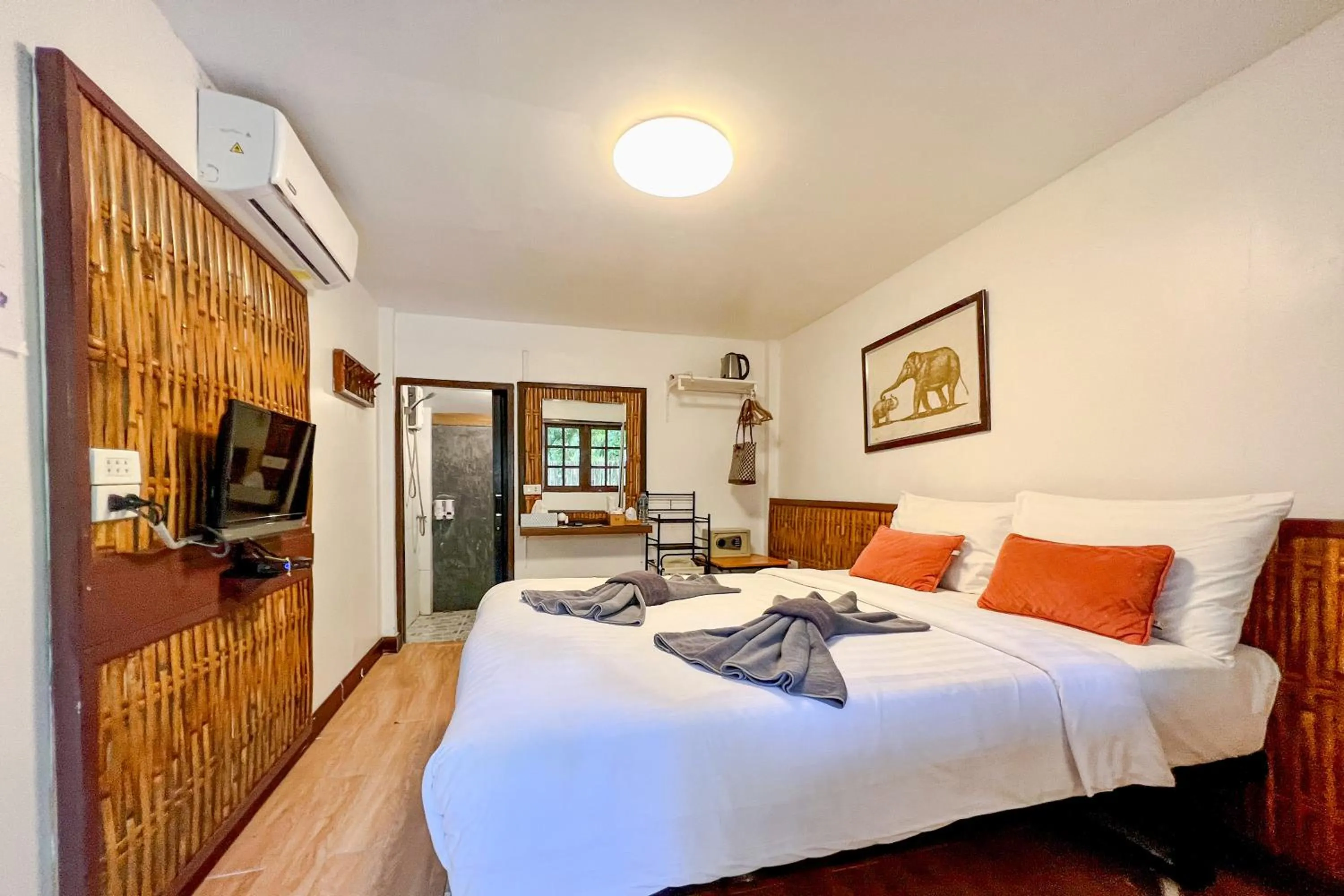 Bed in Salisa Resort