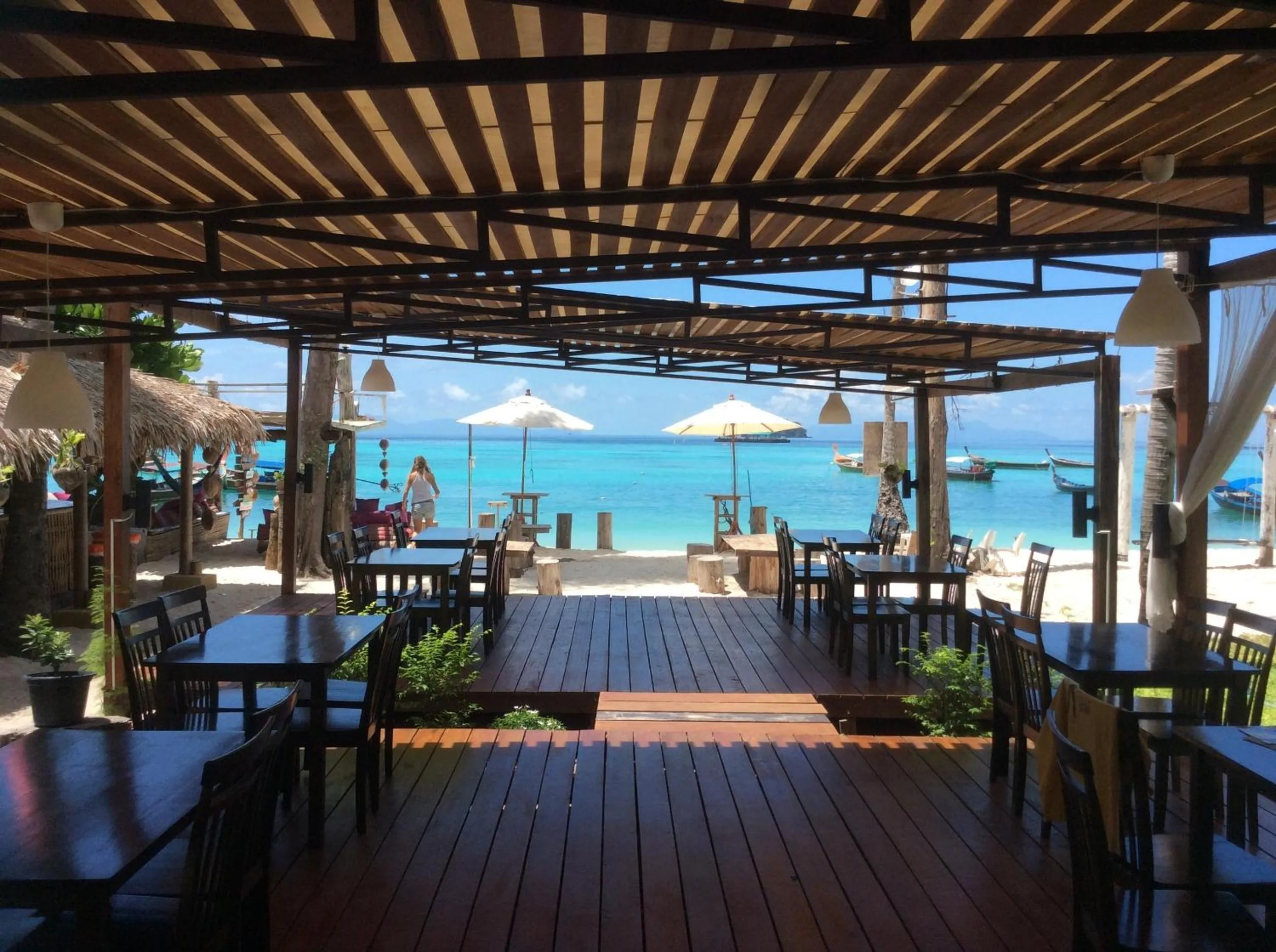 Restaurant/places to eat in Salisa Resort