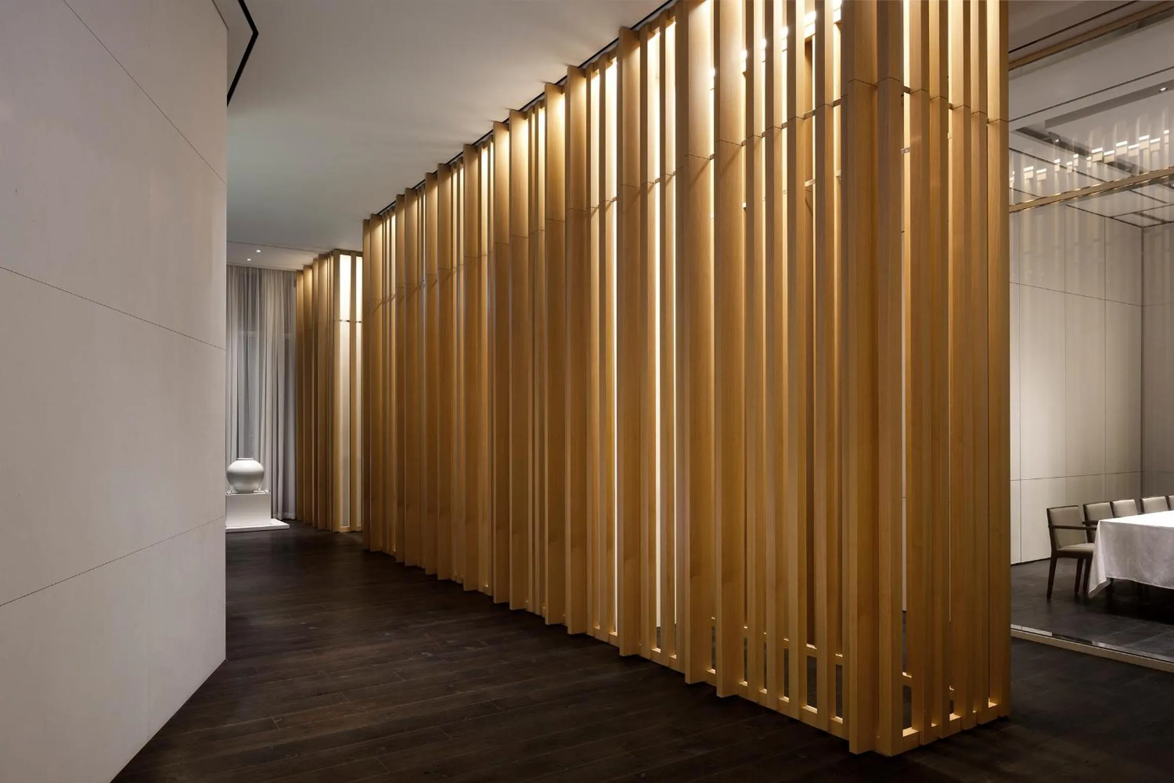 Restaurant/places to eat in SEAMARQ HOTEL