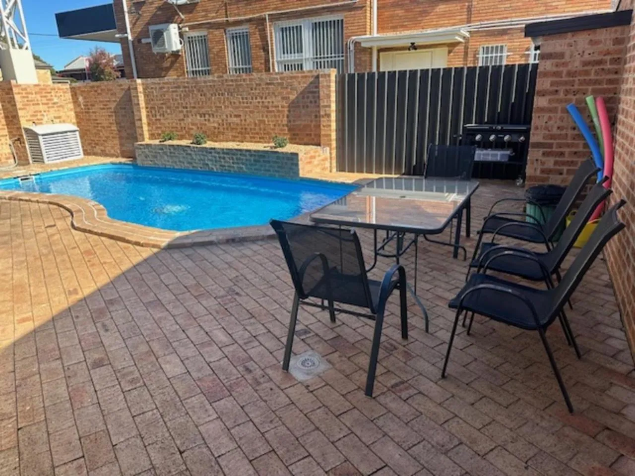 Swimming pool in Clock Tower Motor Inn