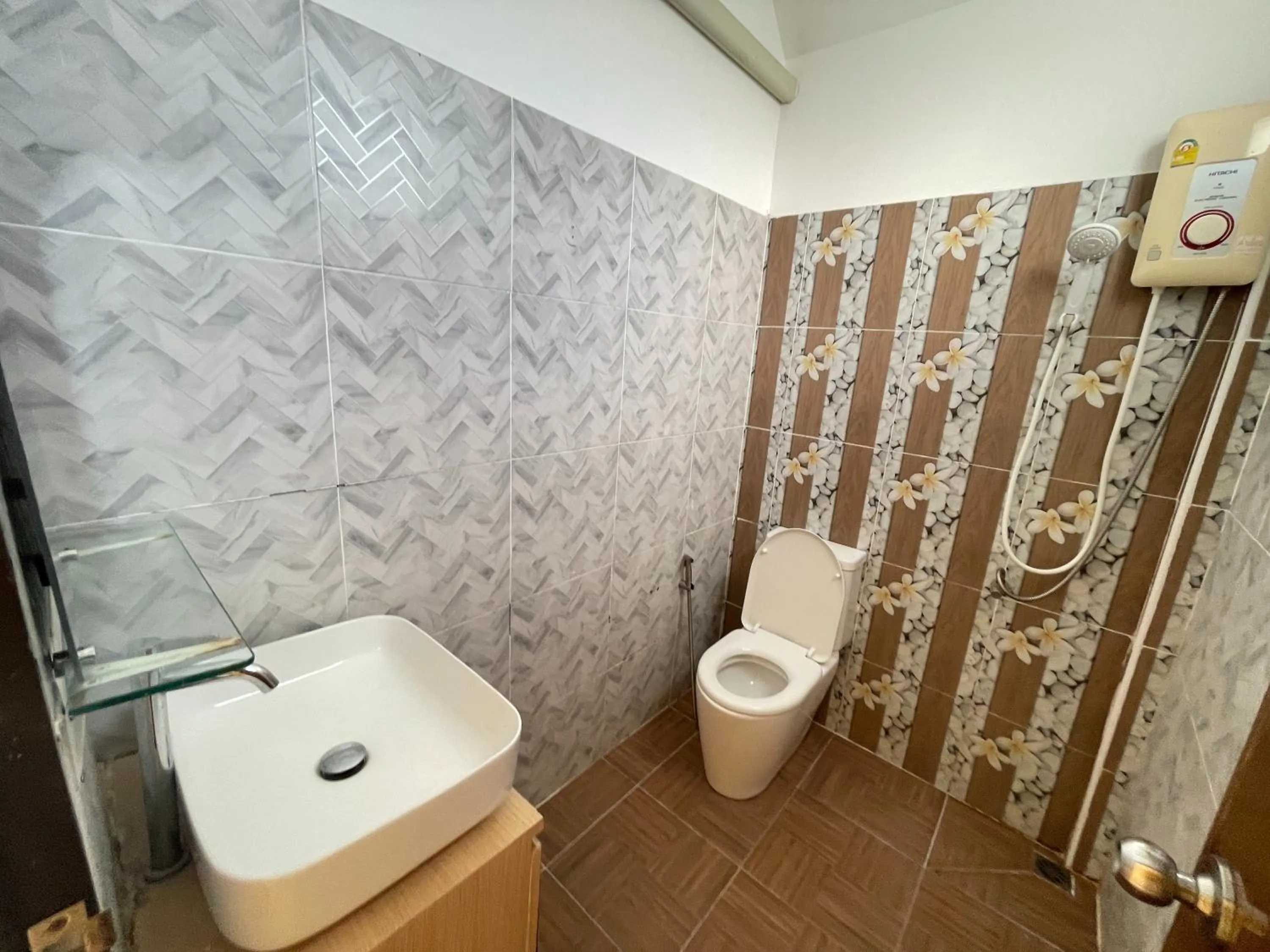 Shower in Oh Taley Resort