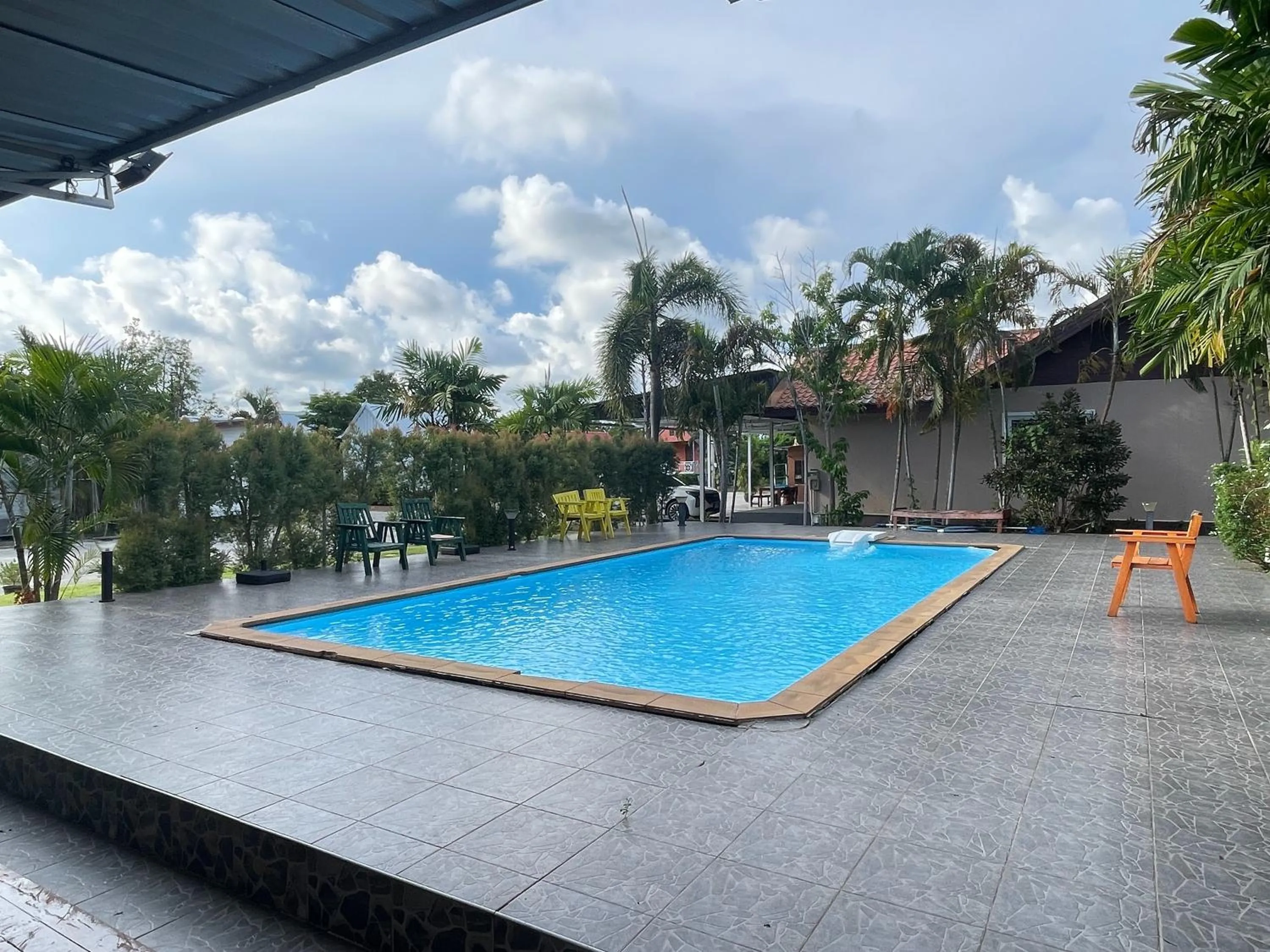 Swimming pool in Oh Taley Resort