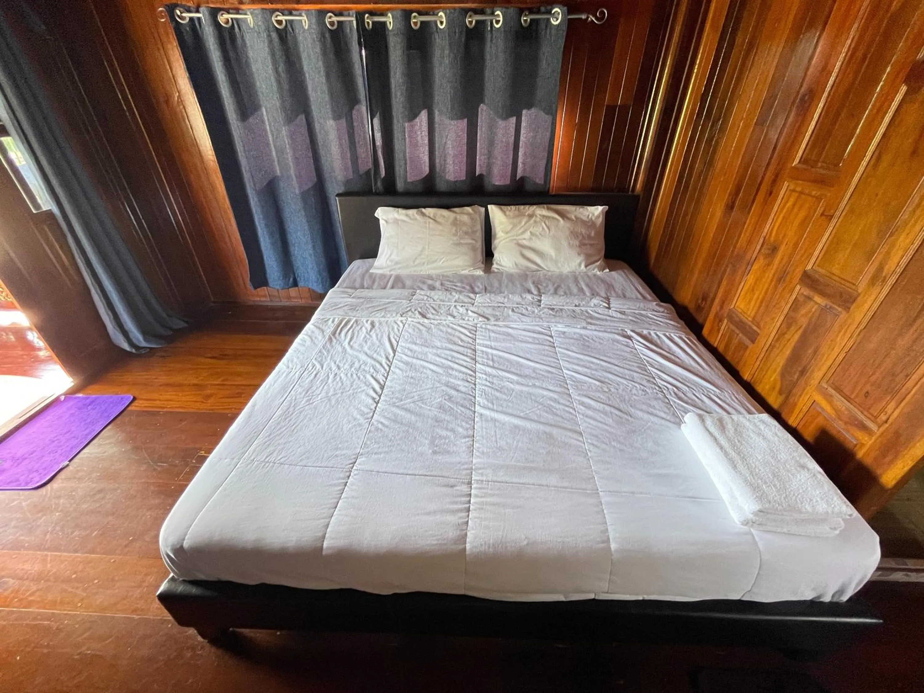 Photo of the whole room, Bed in Oh Taley Resort