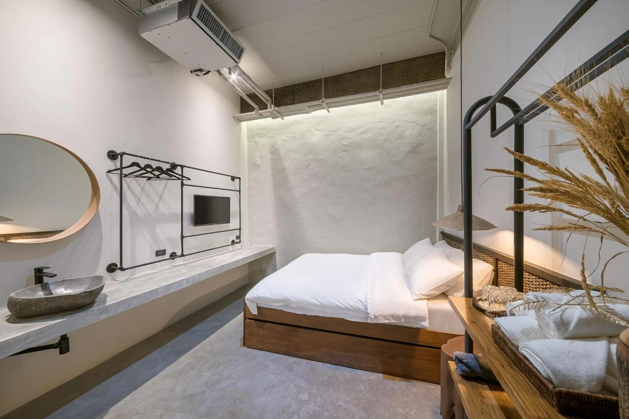 Photo of the whole room, Bed in Siam Shelter Bangkok