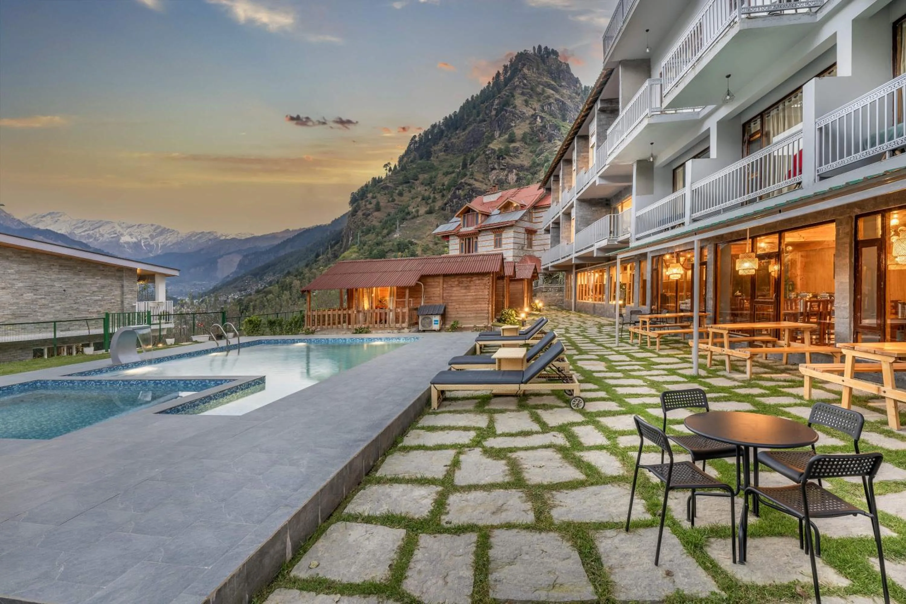 Property building in Echor Himalayan Heights Luxe Resort & Spa, Manali