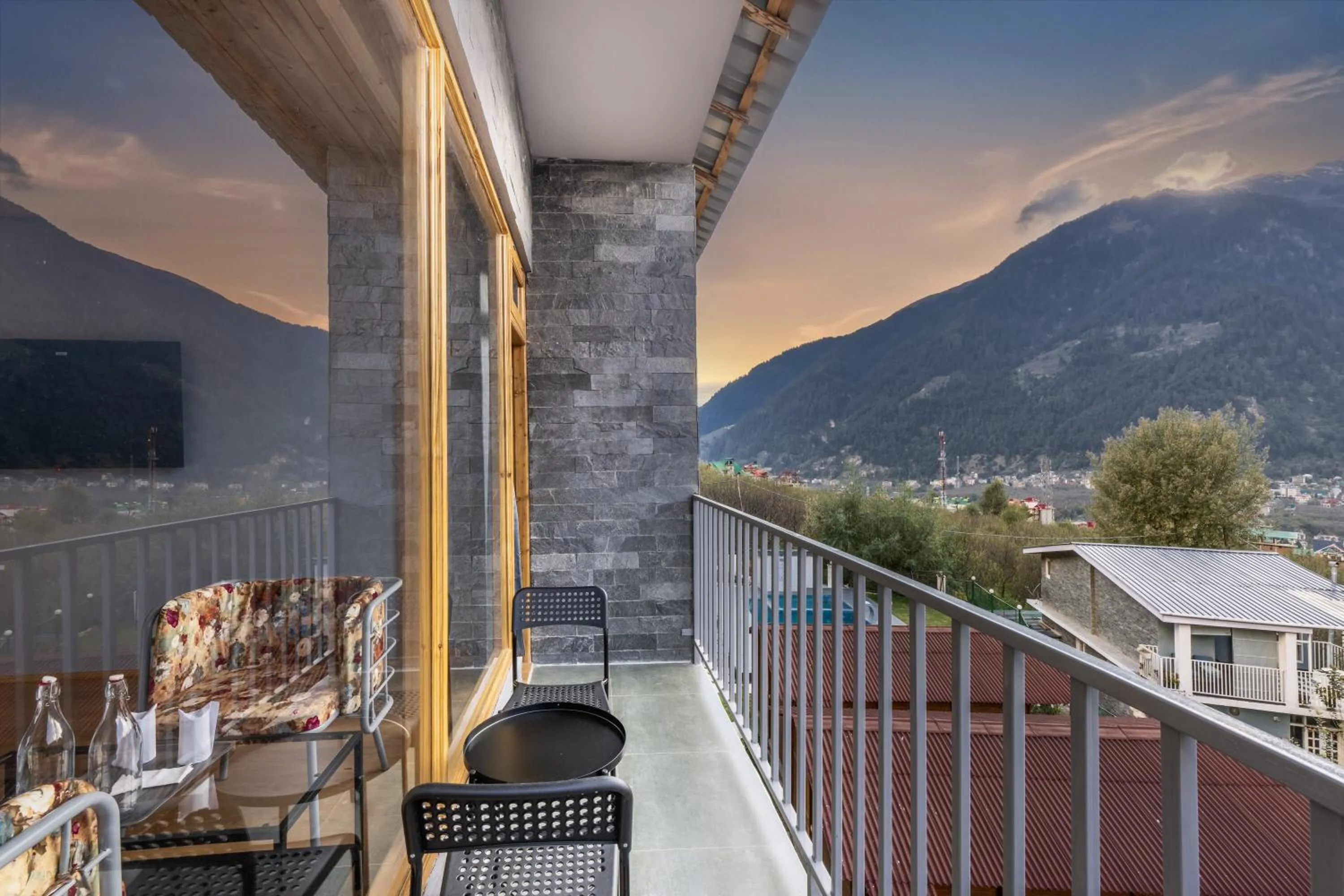 View (from property/room) in Echor Himalayan Heights Luxe Resort & Spa, Manali