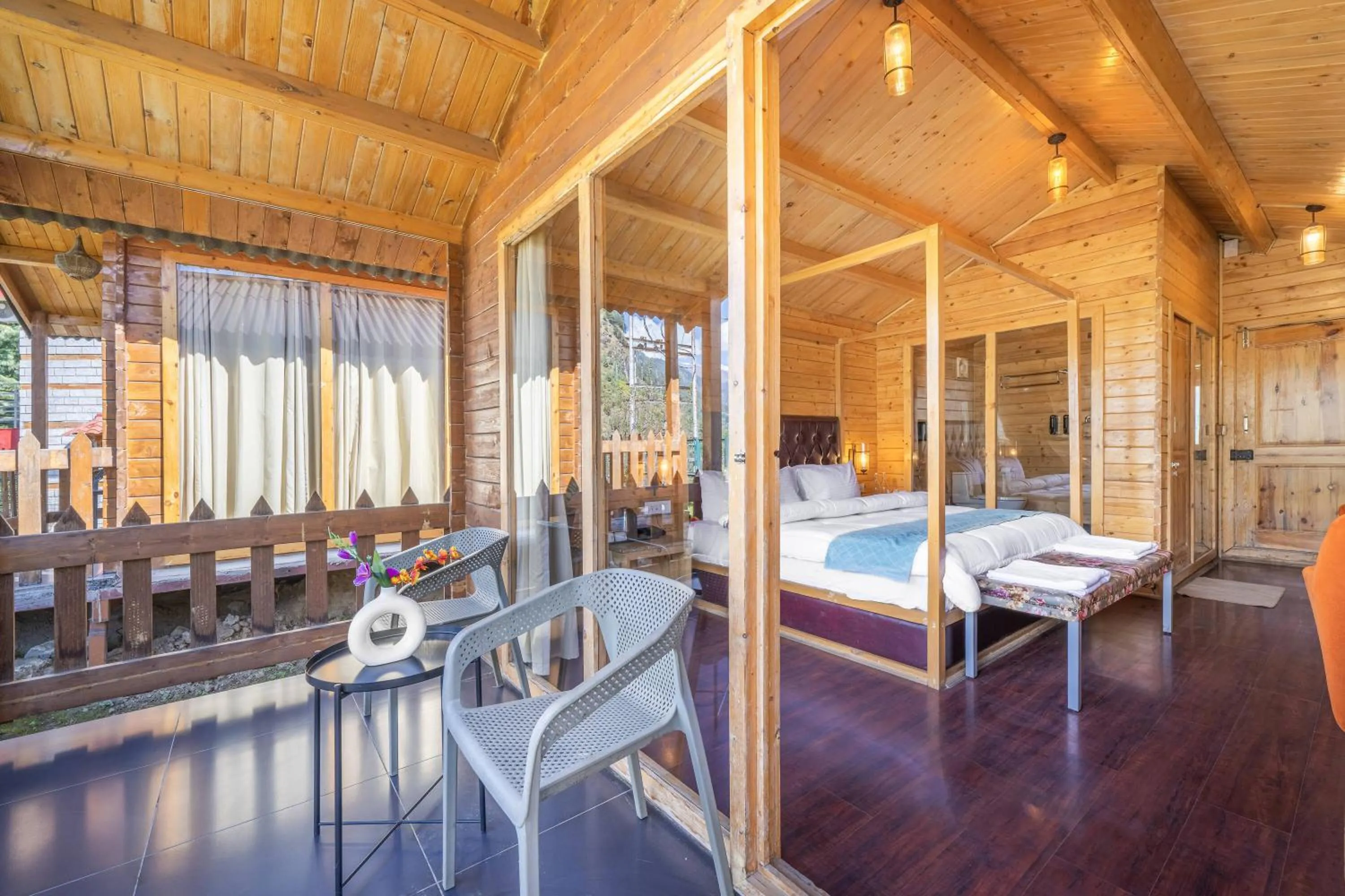 Seating area, Bed in Echor Himalayan Heights Luxe Resort & Spa, Manali