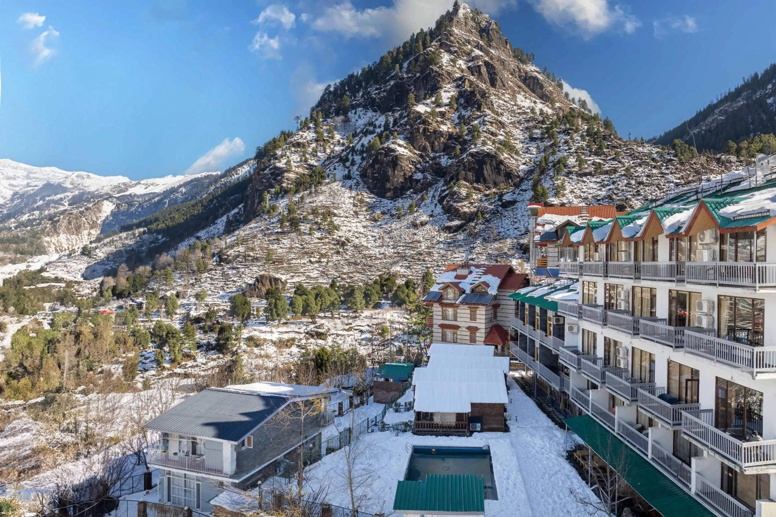 Property building in Echor Himalayan Heights Luxe Resort & Spa, Manali