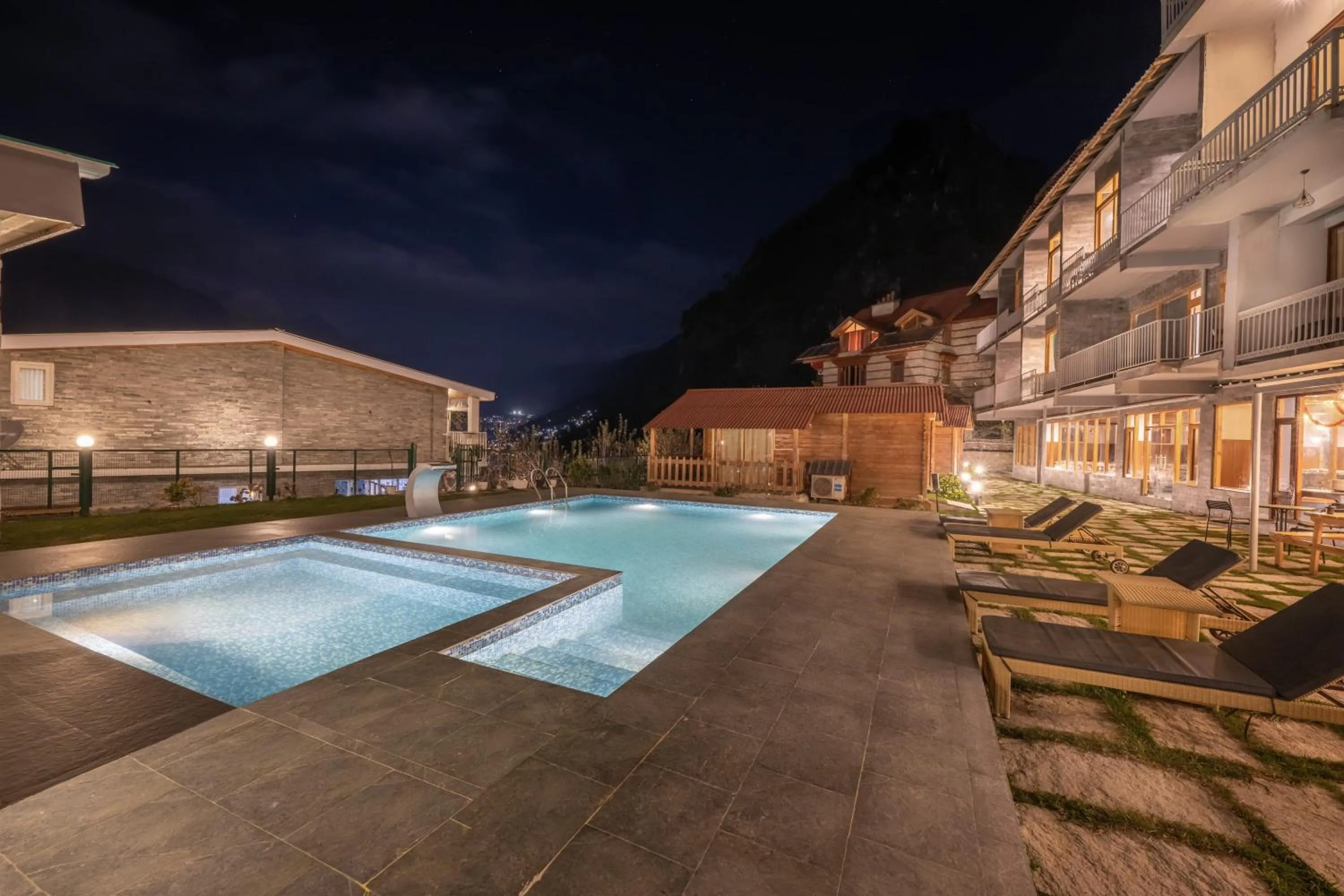 Property building in Echor Himalayan Heights Luxe Resort & Spa, Manali