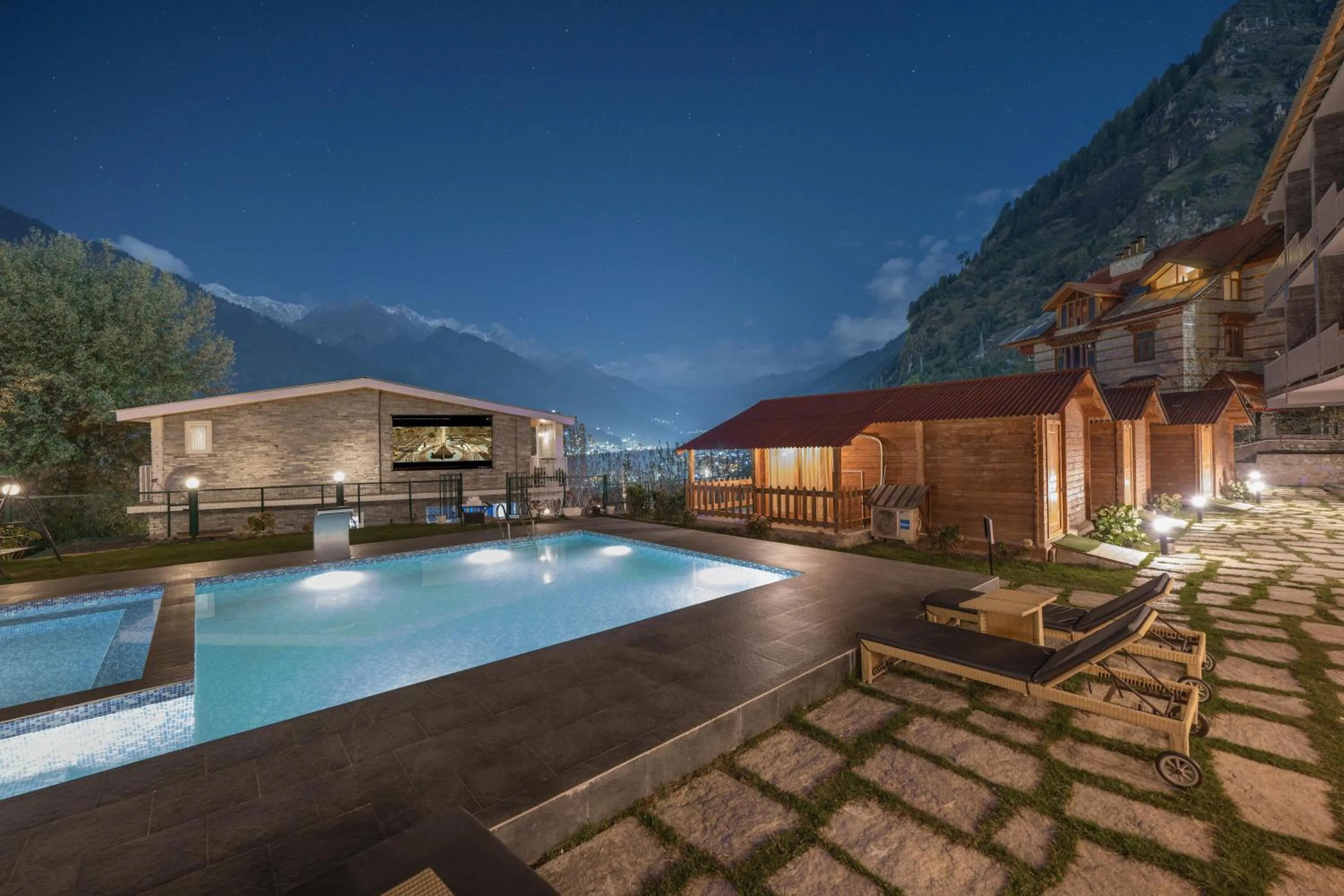 Property building in Echor Himalayan Heights Luxe Resort & Spa, Manali