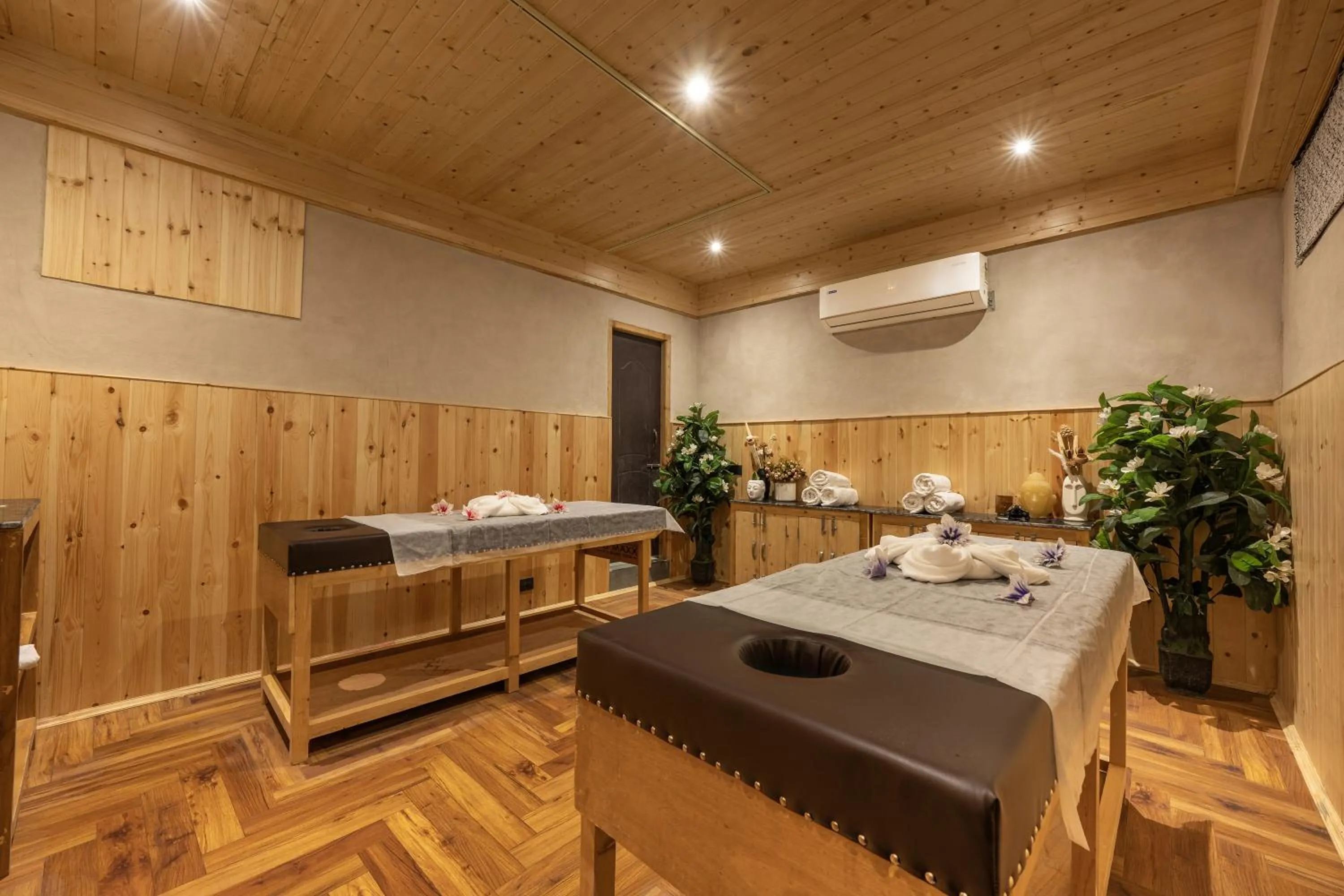 Spa and wellness centre/facilities in Echor Himalayan Heights Luxe Resort & Spa, Manali