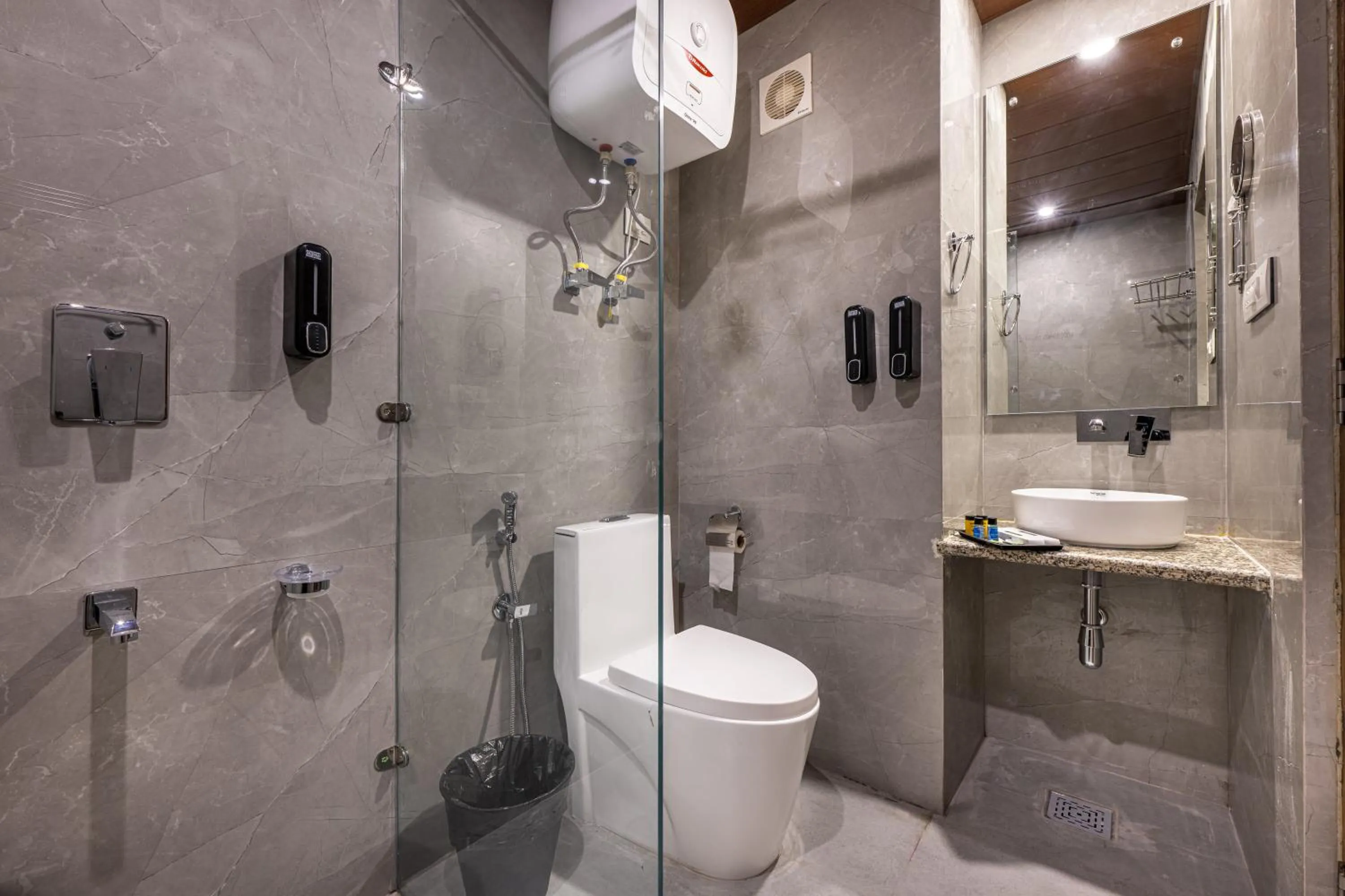 Shower in Echor Himalayan Heights Luxe Resort & Spa, Manali