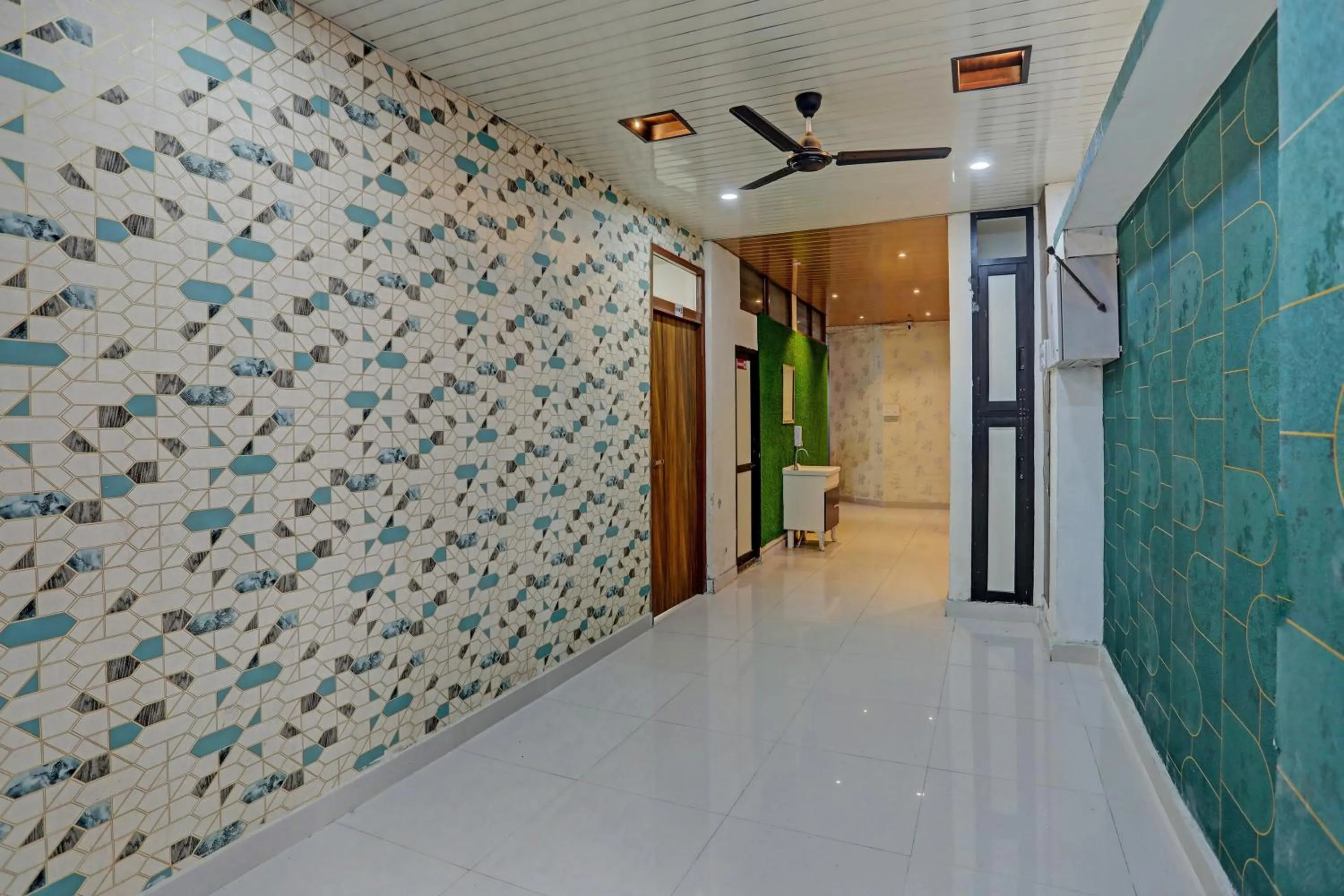 Lobby or reception in Hotel O Krishna Guest House & PG