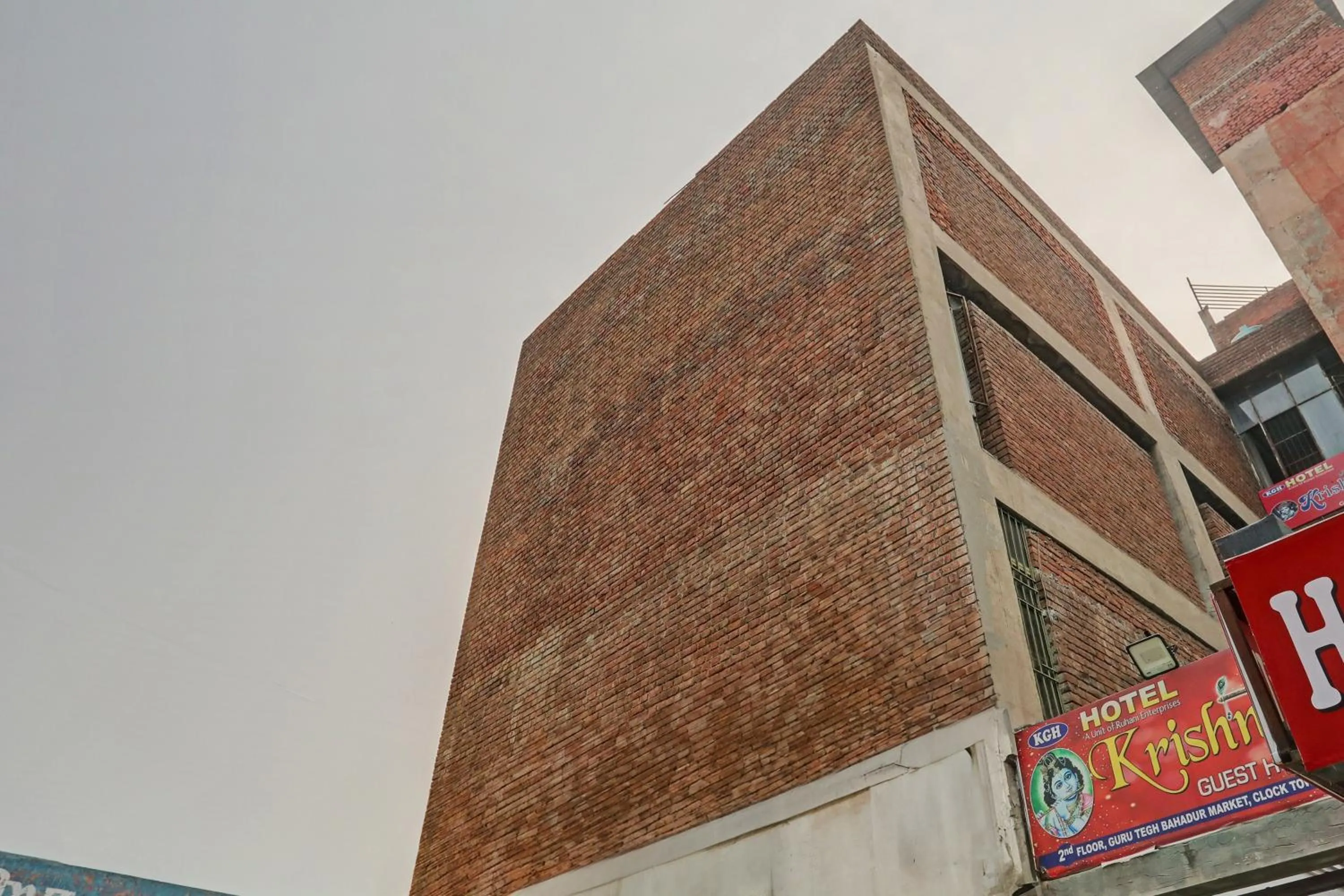 Facade/entrance in Hotel O Krishna Guest House & PG