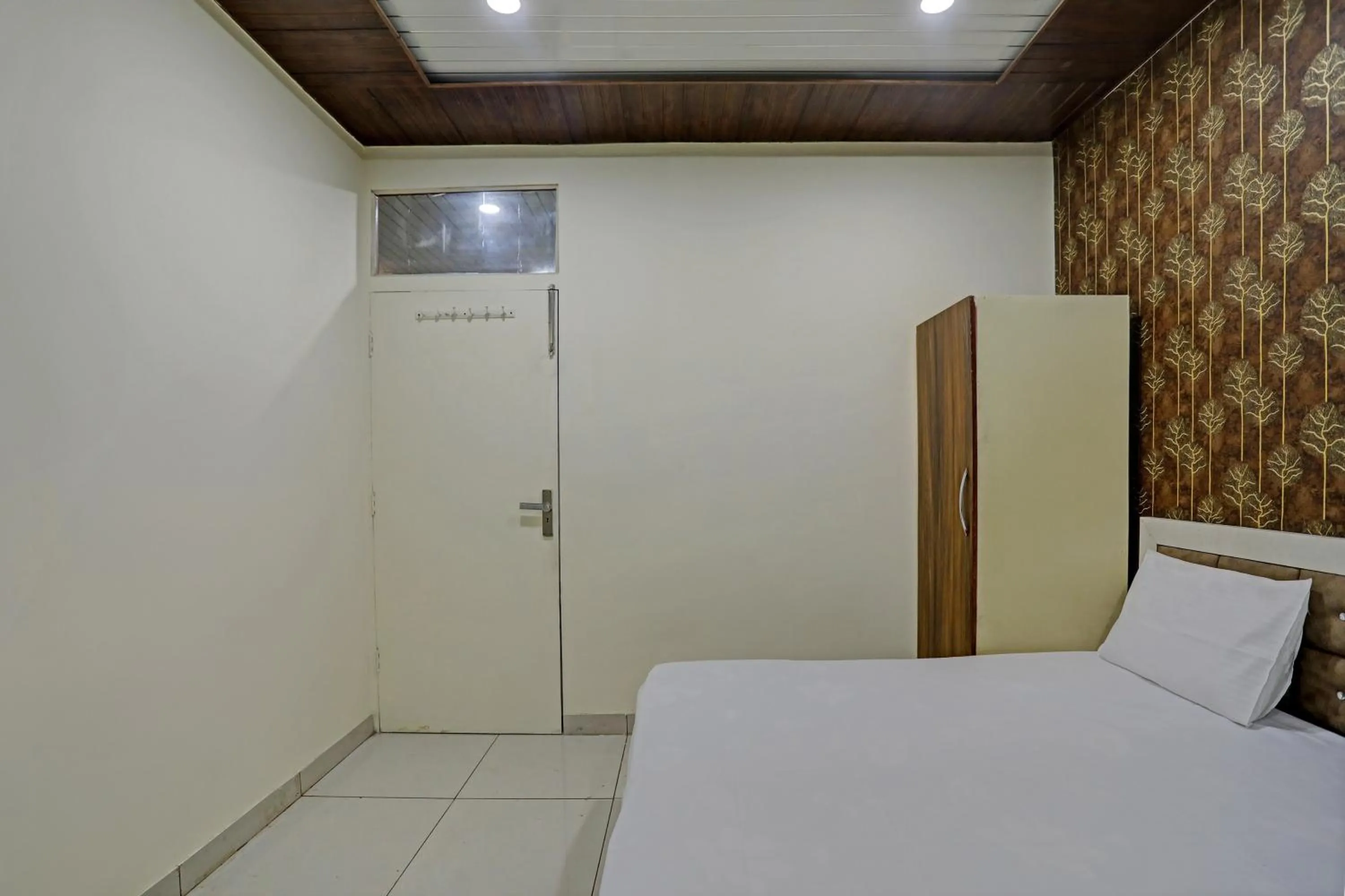 Bedroom, Bed in Hotel O Krishna Guest House & PG