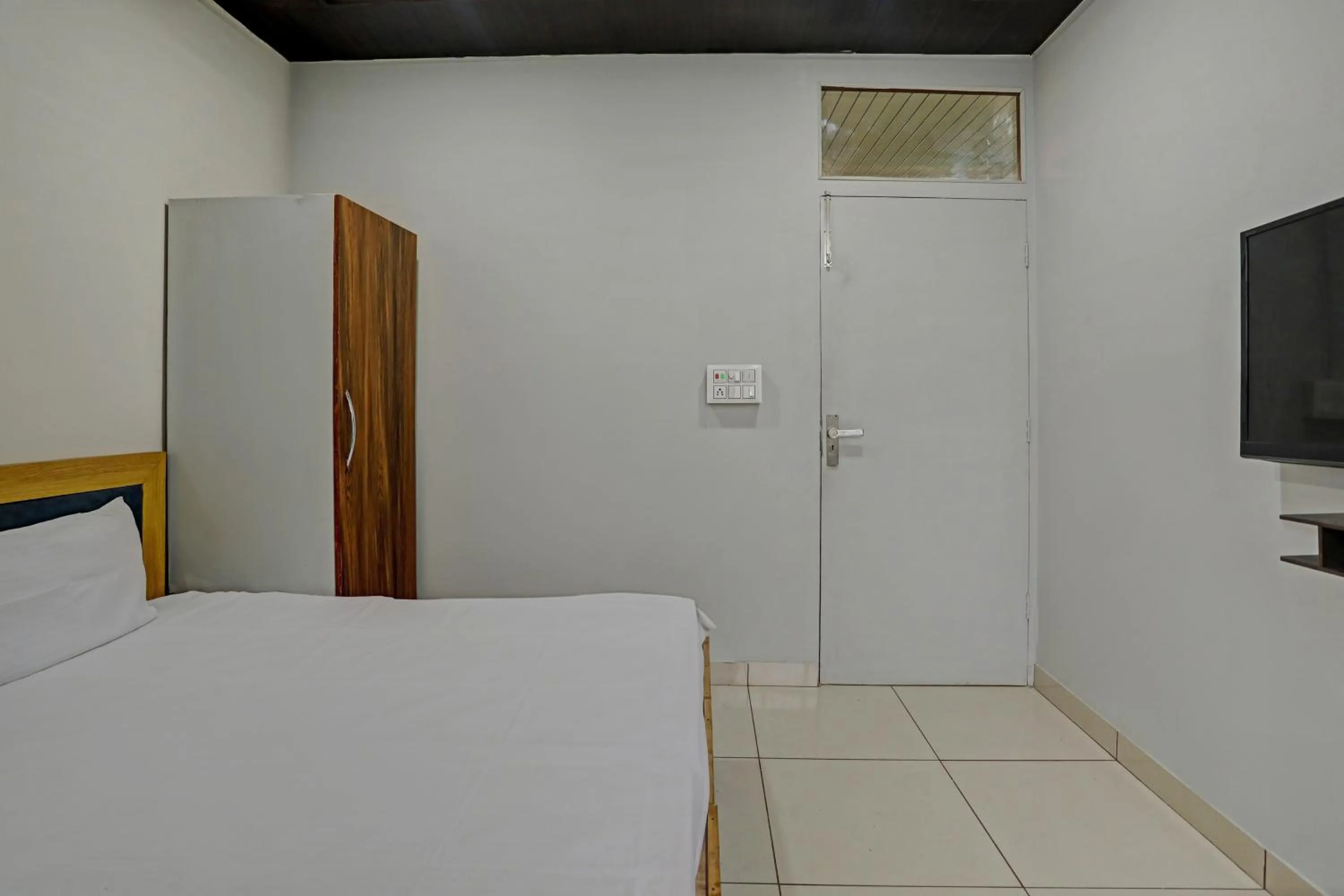 Bedroom, Bed in Hotel O Krishna Guest House & PG