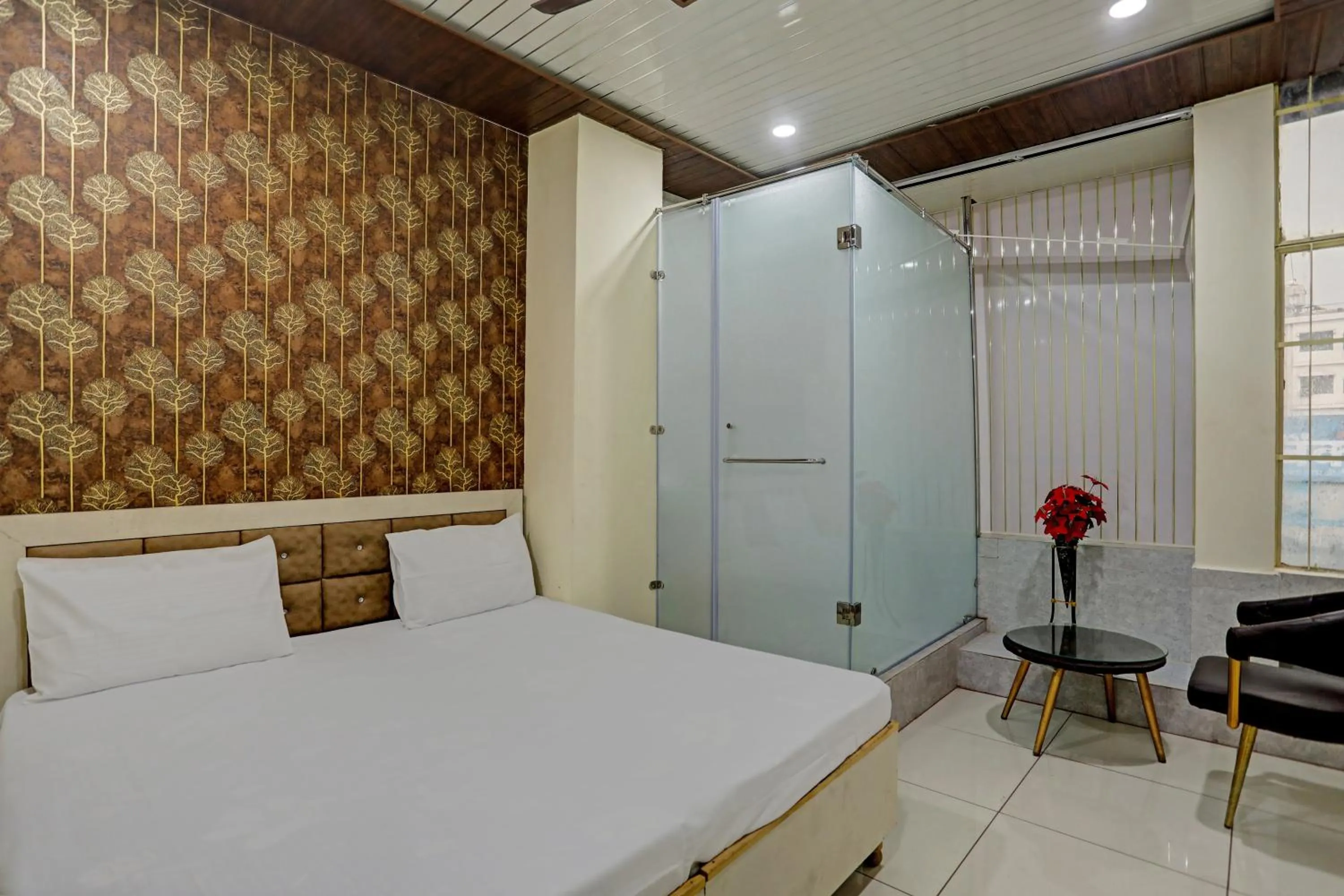 Bedroom, Bed in Hotel O Krishna Guest House & PG