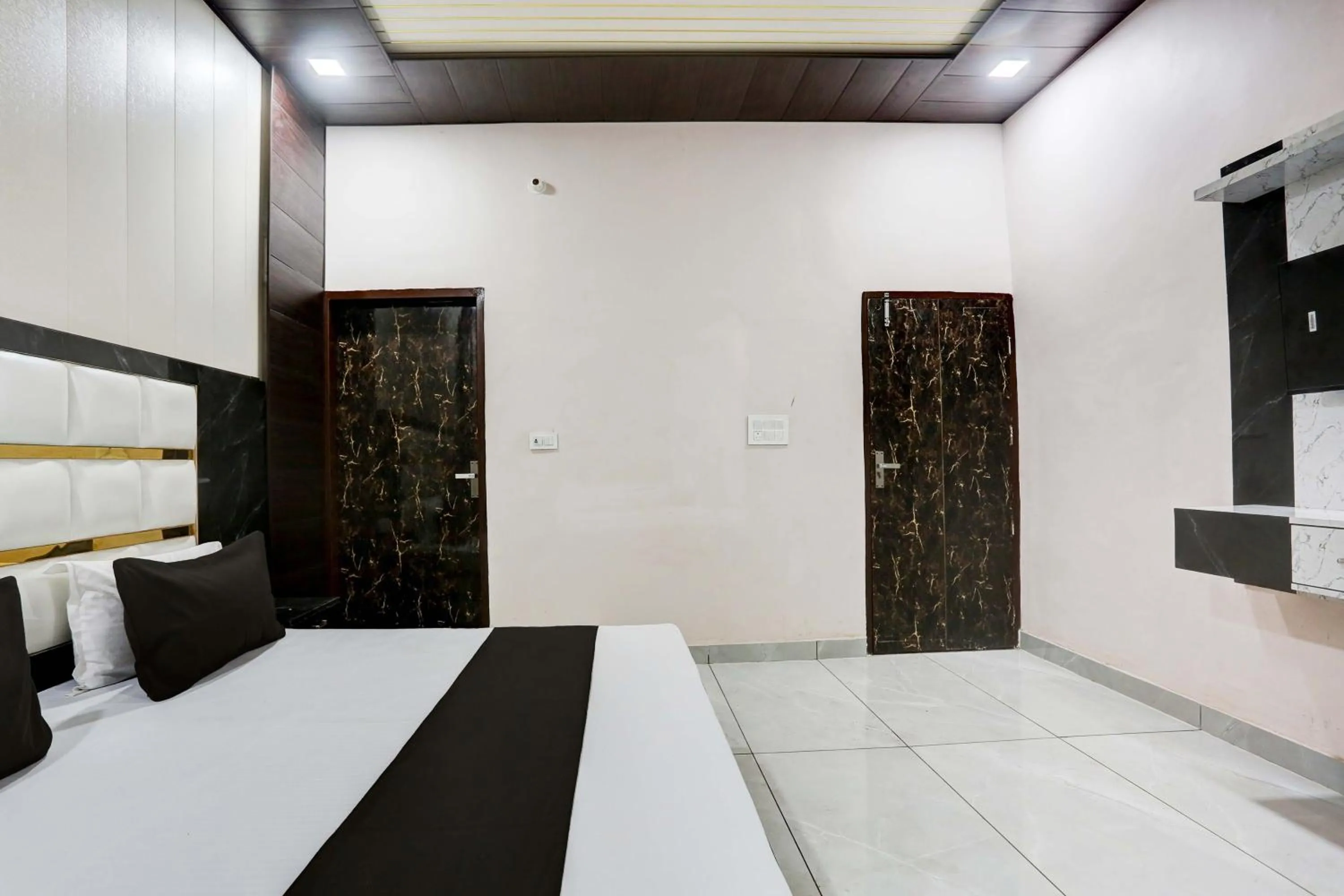 Hotel O A&S