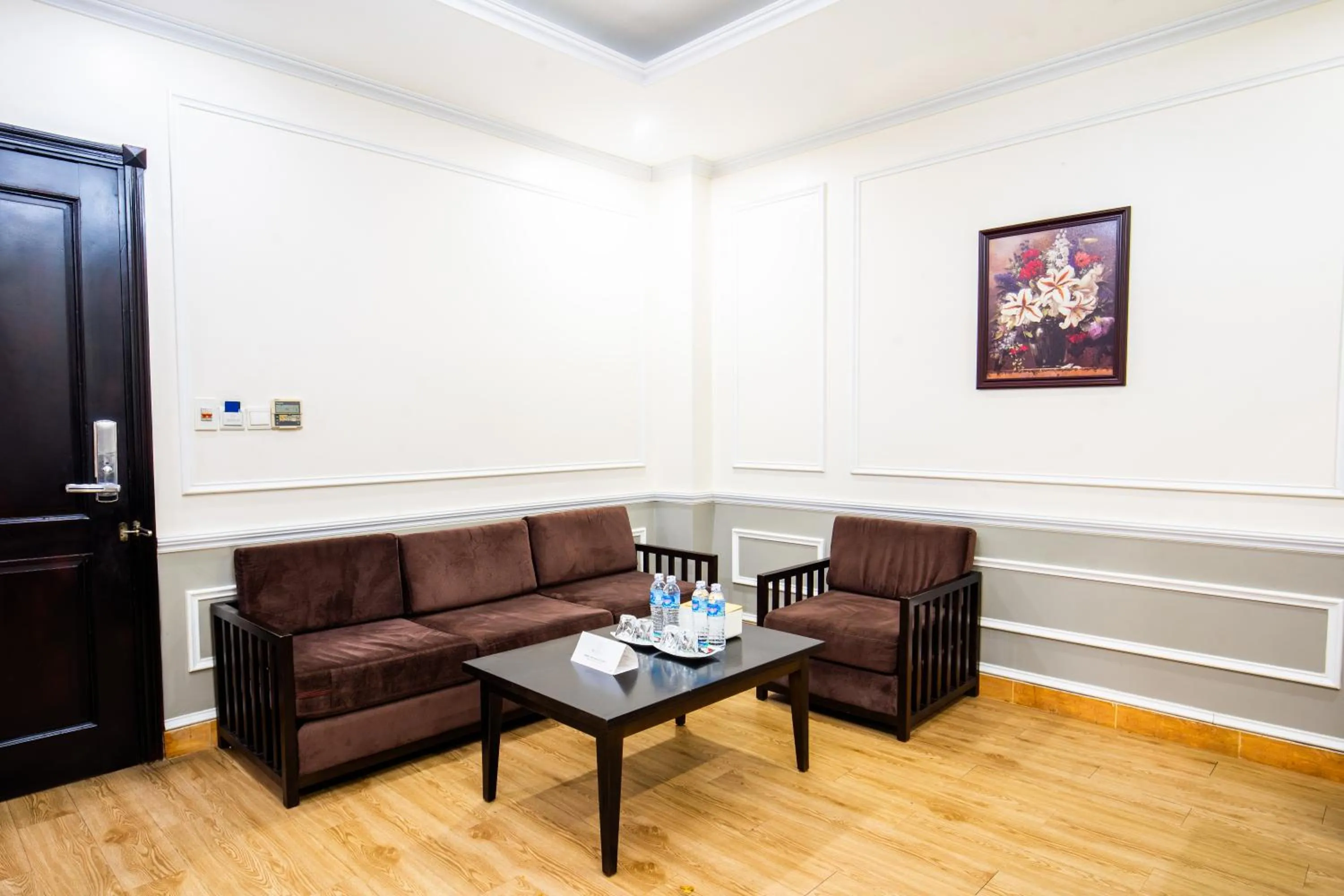 Living room in MAY PLAZA HOTEL