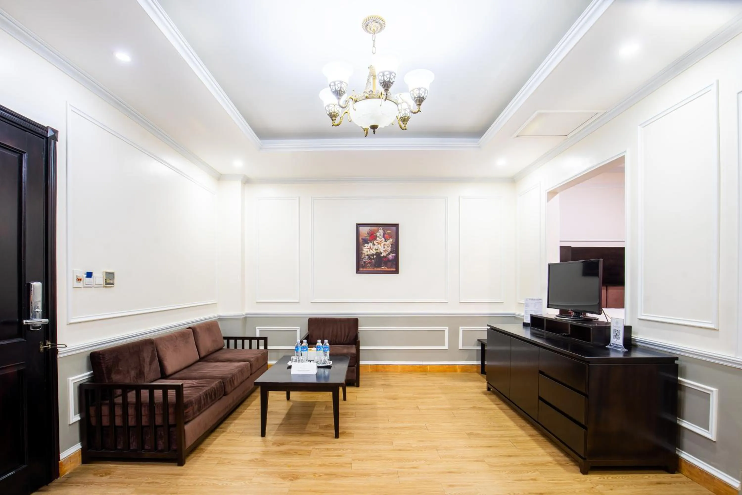 TV and multimedia in MAY PLAZA HOTEL