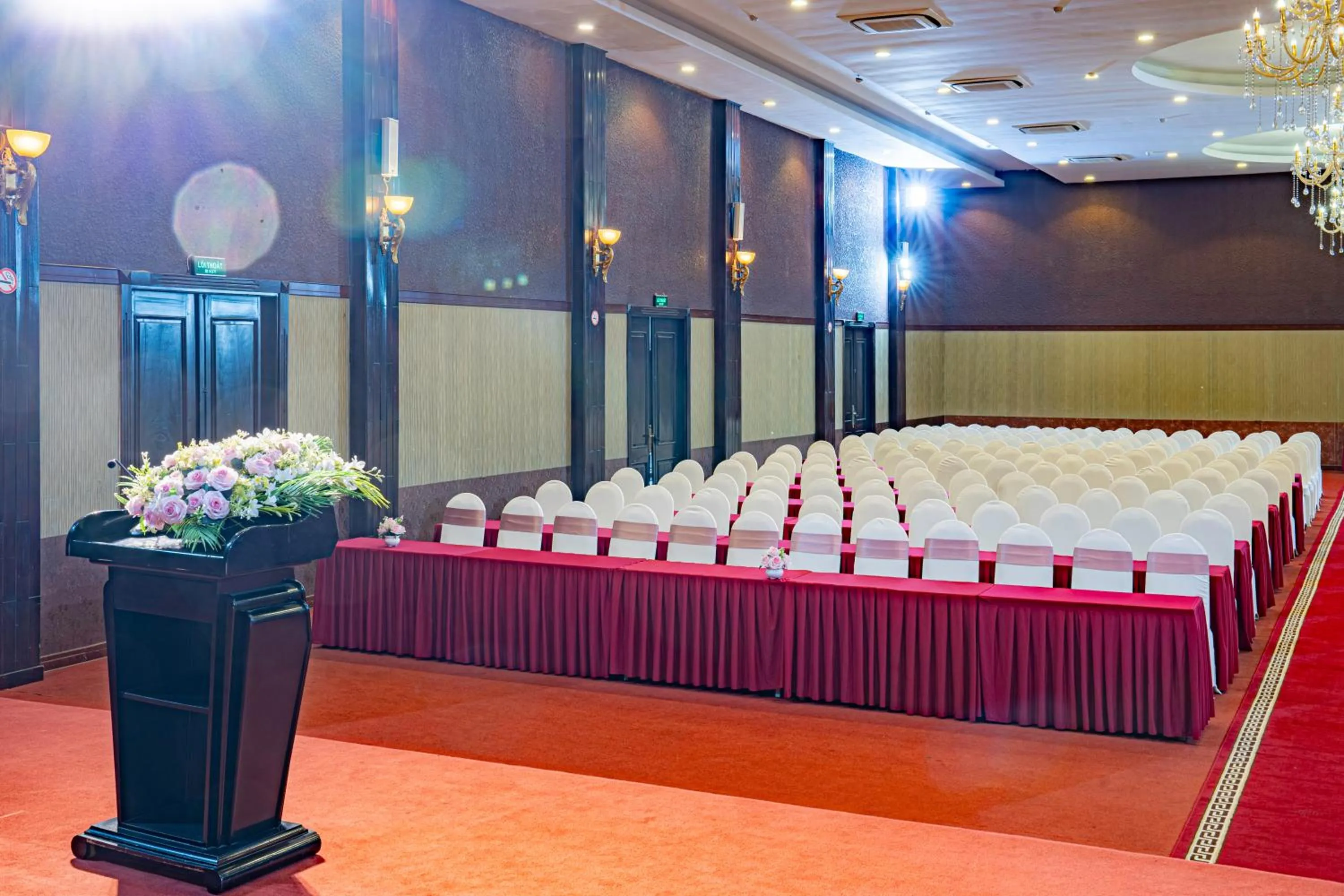 Living room in MAY PLAZA HOTEL