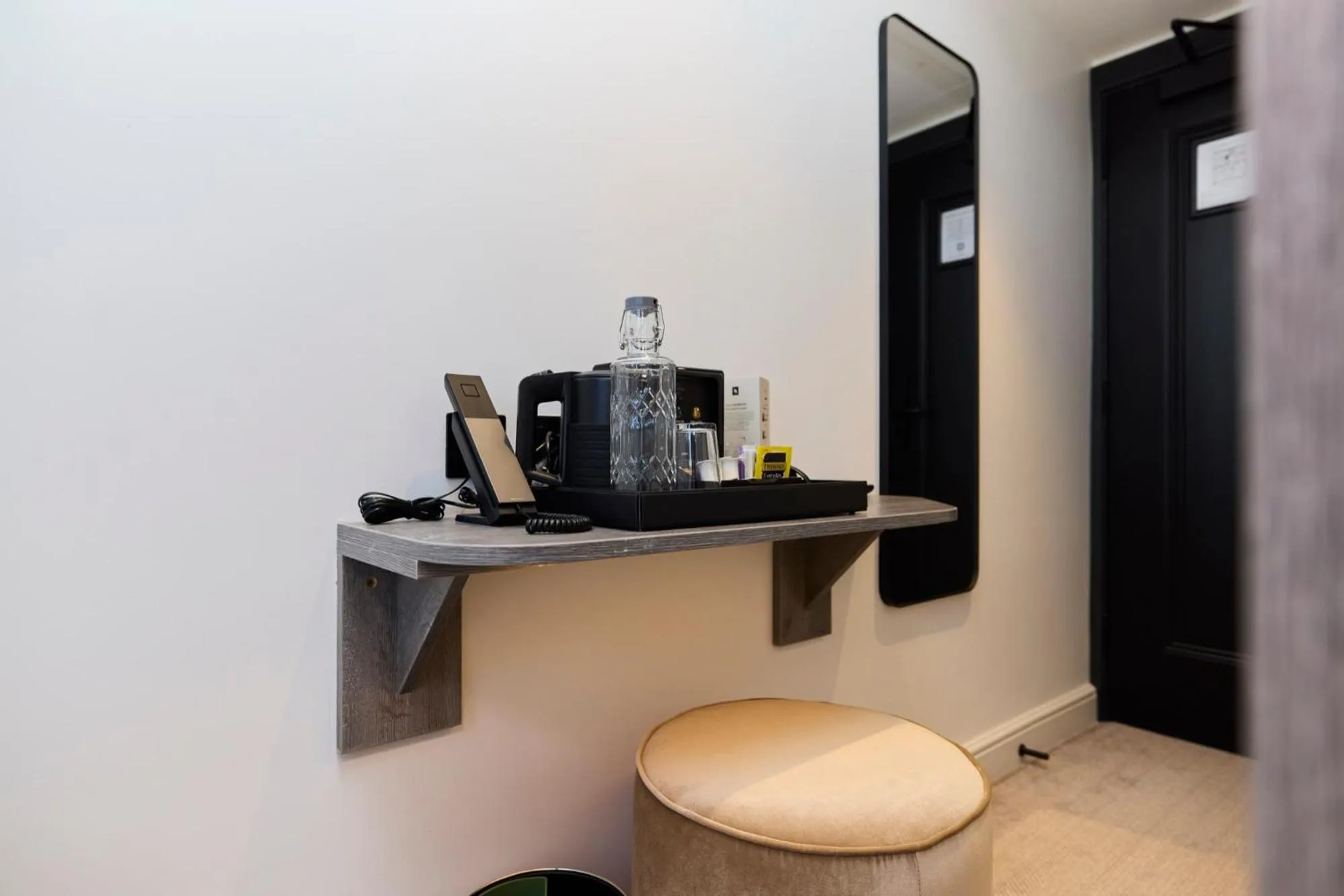 Coffee/tea facilities in The Edwin Hotel