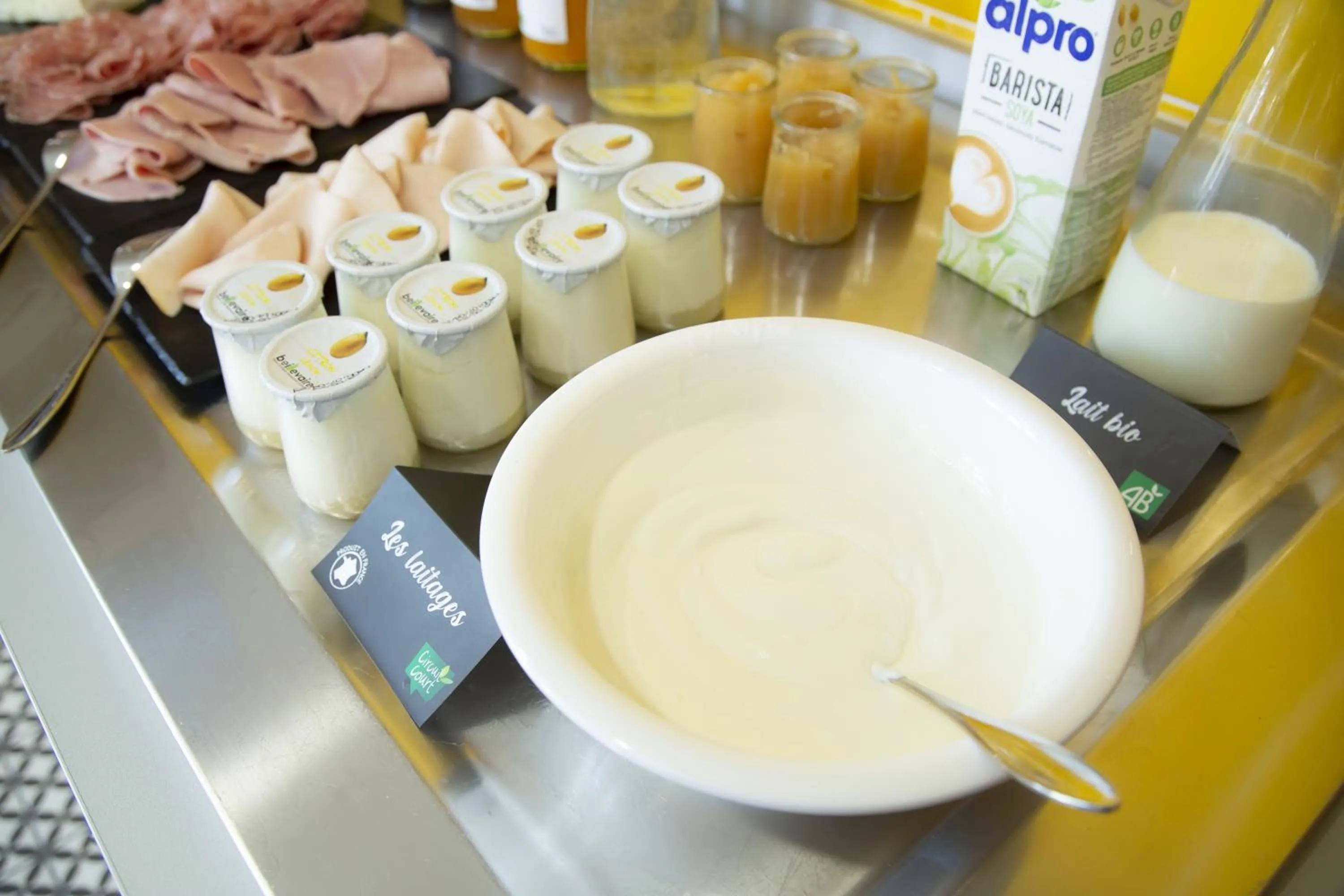 Breakfast in Appart'hôtel Odalys City - Nîmes Arènes - Palais des Congrès