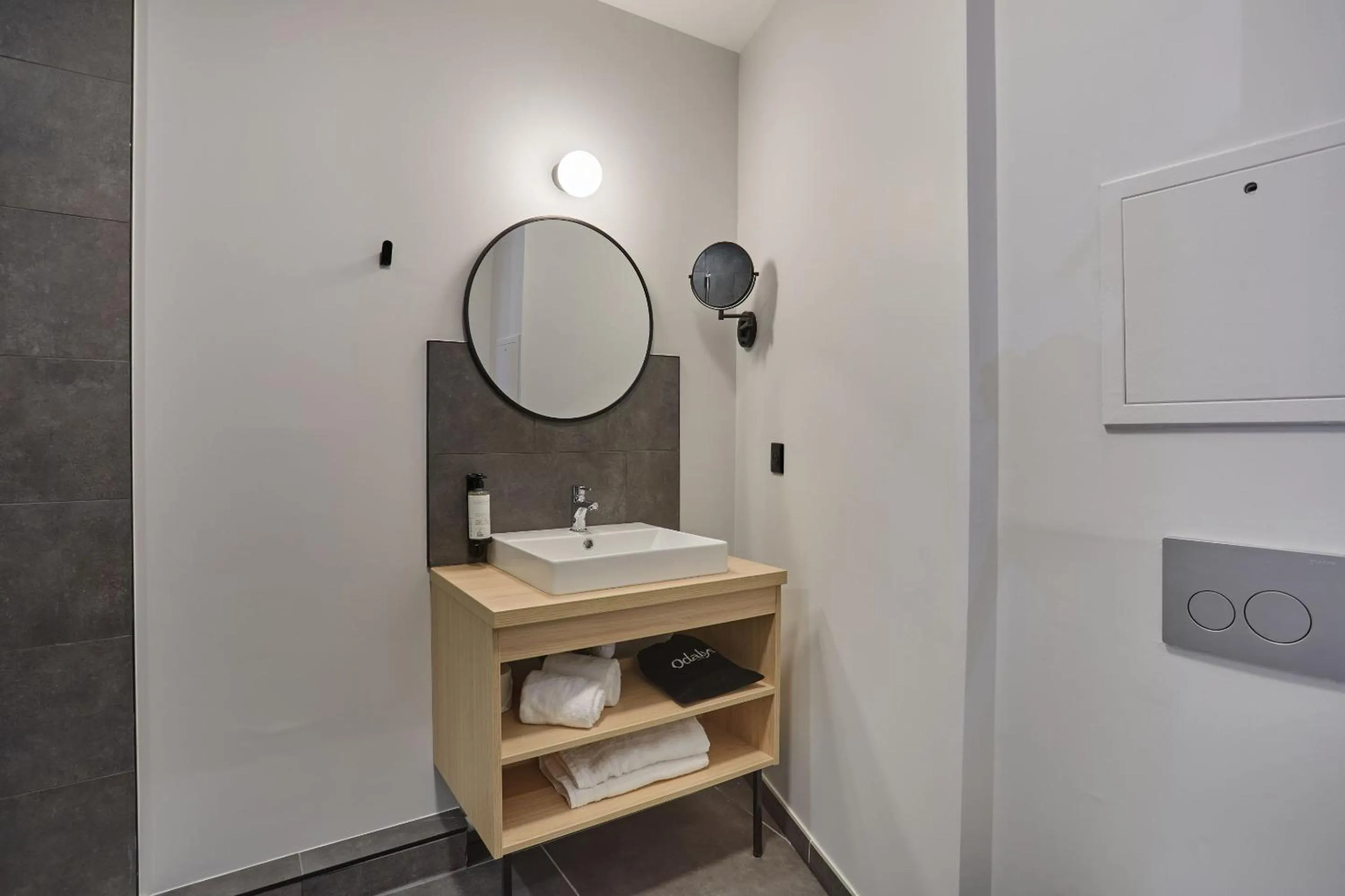 Bathroom in Appart'hôtel Odalys City - Nîmes Arènes - Palais des Congrès