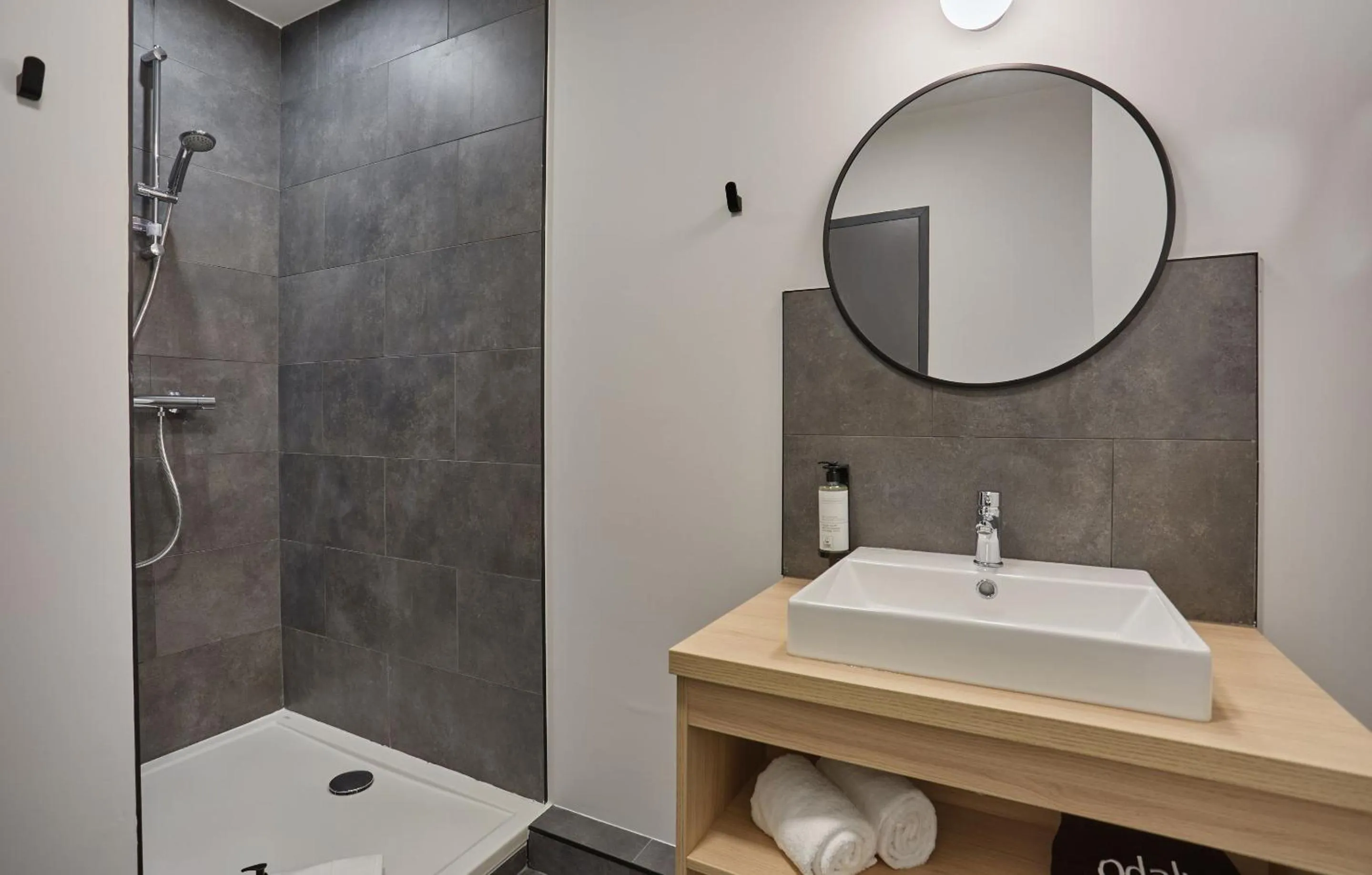 Bathroom in Appart'hôtel Odalys City - Nîmes Arènes - Palais des Congrès