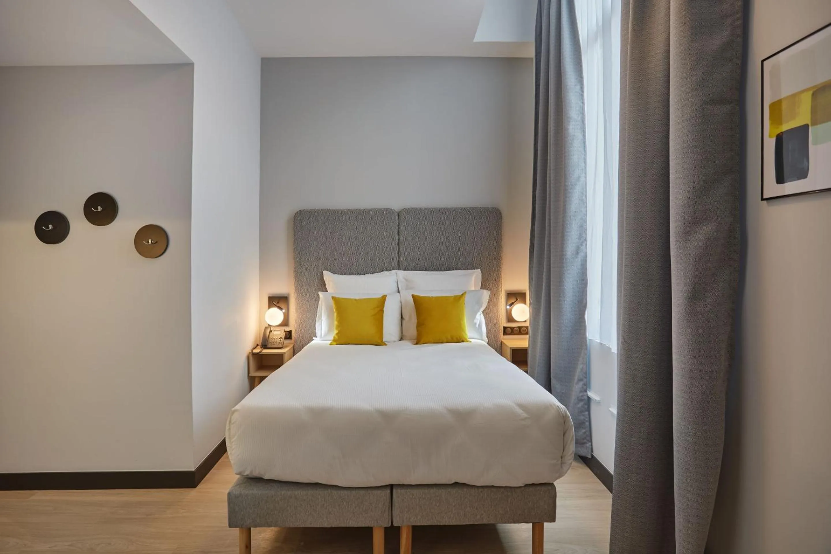 Bedroom, Bed in Appart'hôtel Odalys City - Nîmes Arènes - Palais des Congrès