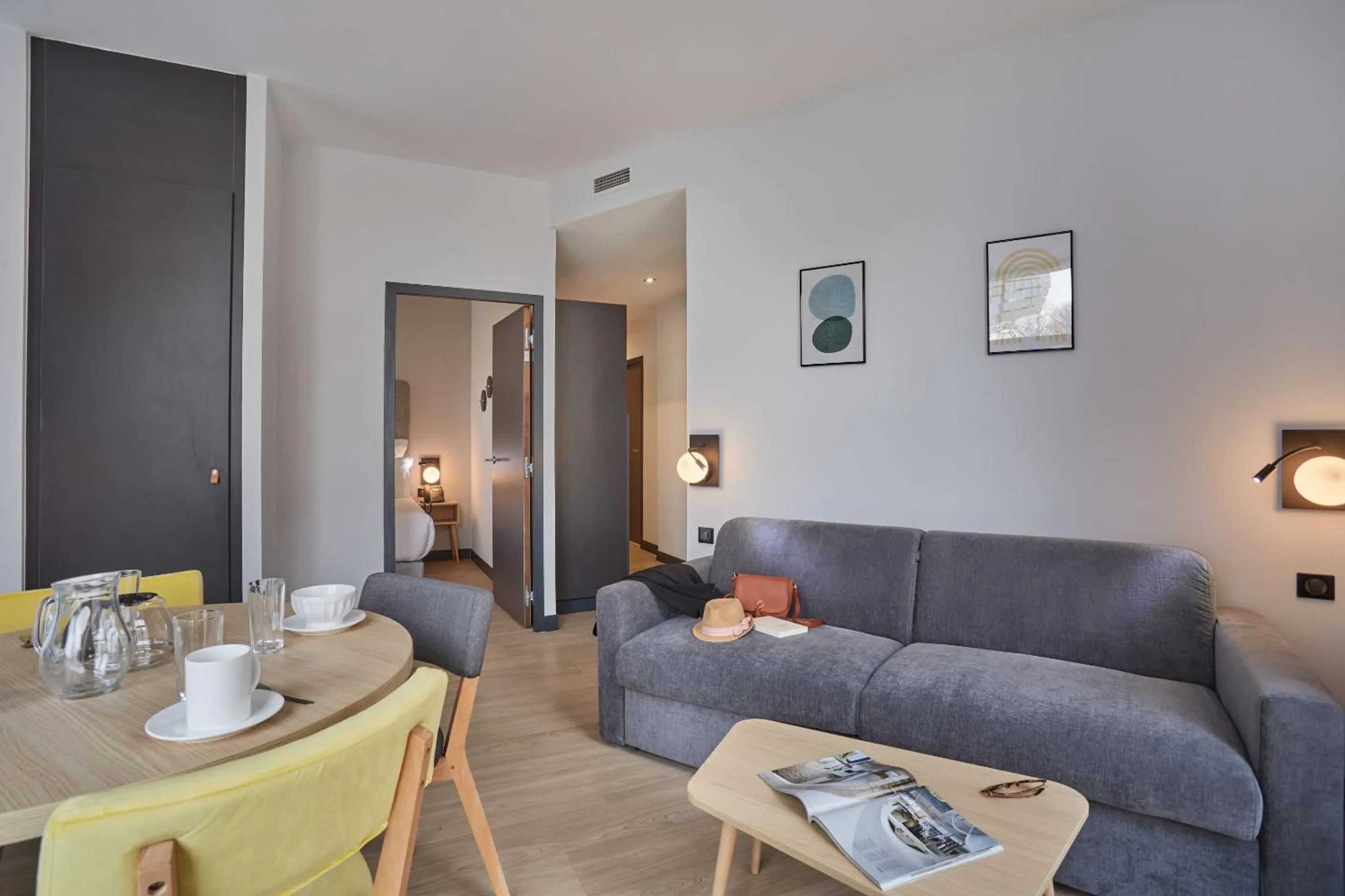 Dining area in Appart'hôtel Odalys City - Nîmes Arènes - Palais des Congrès