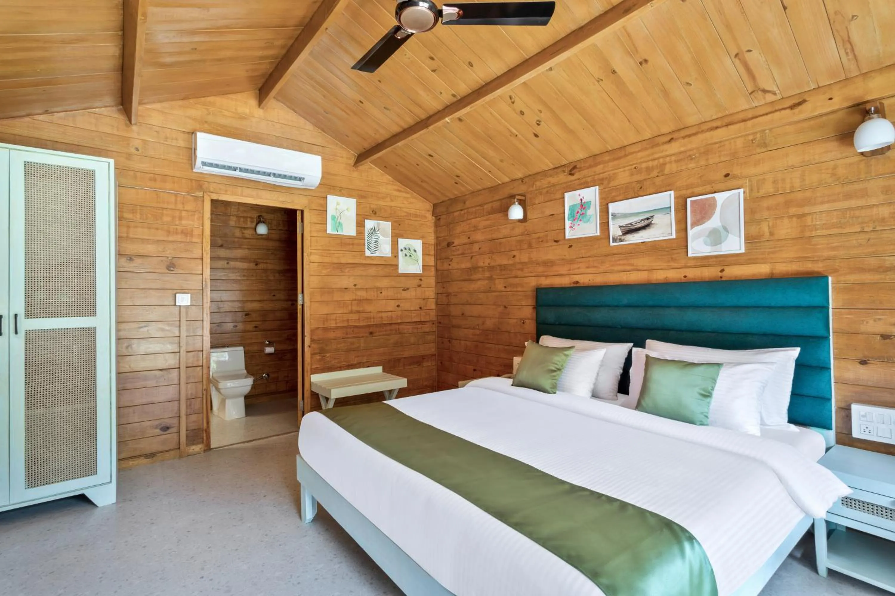 Bed in Stone Wood Premier Dandeli