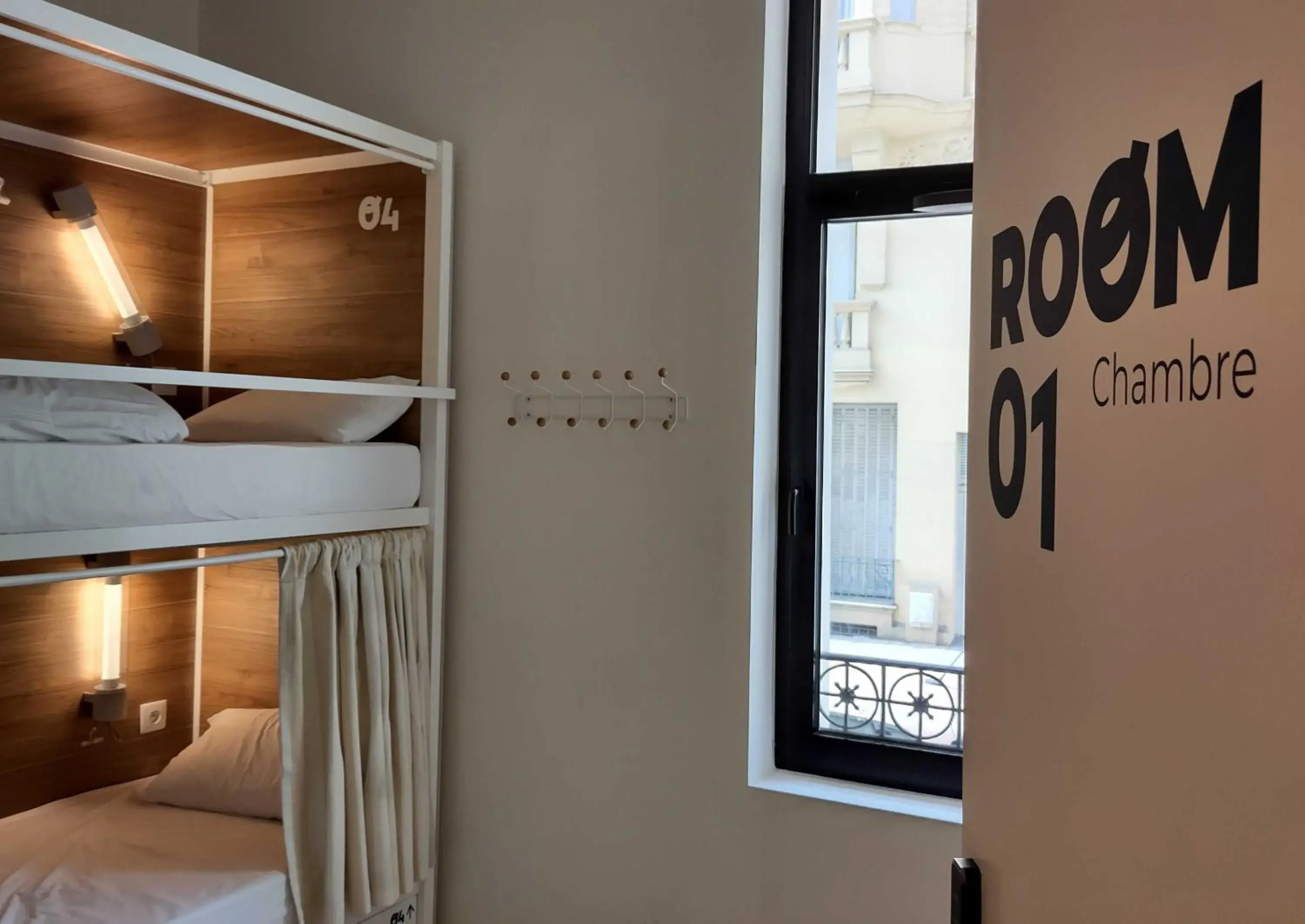 Quadruple Room with Bathroom in SLO Hostel Nice Quadruple Room with Bathroom in SLO Hostel Nice