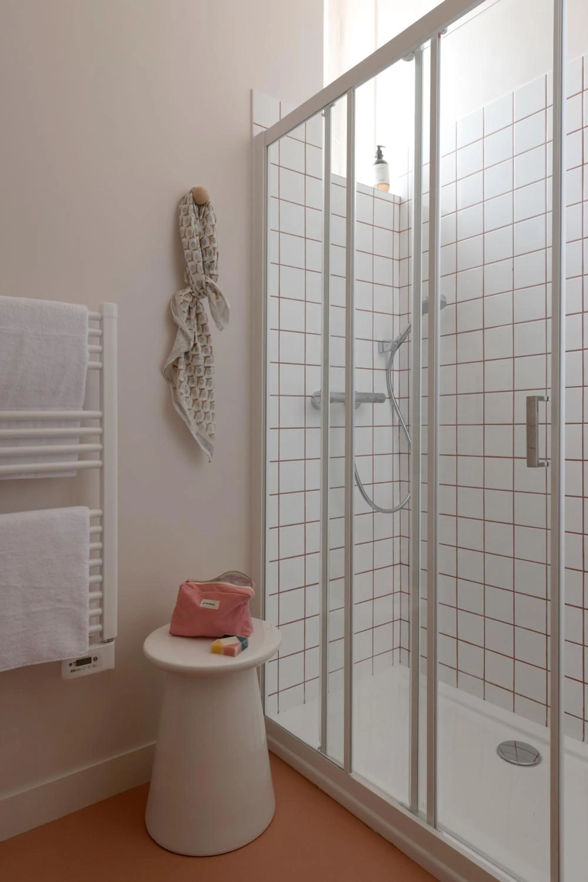 Bathroom in SLO Hostel Nice