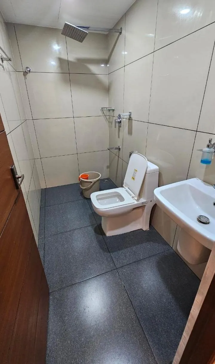 Shower in Heres Haut Residency