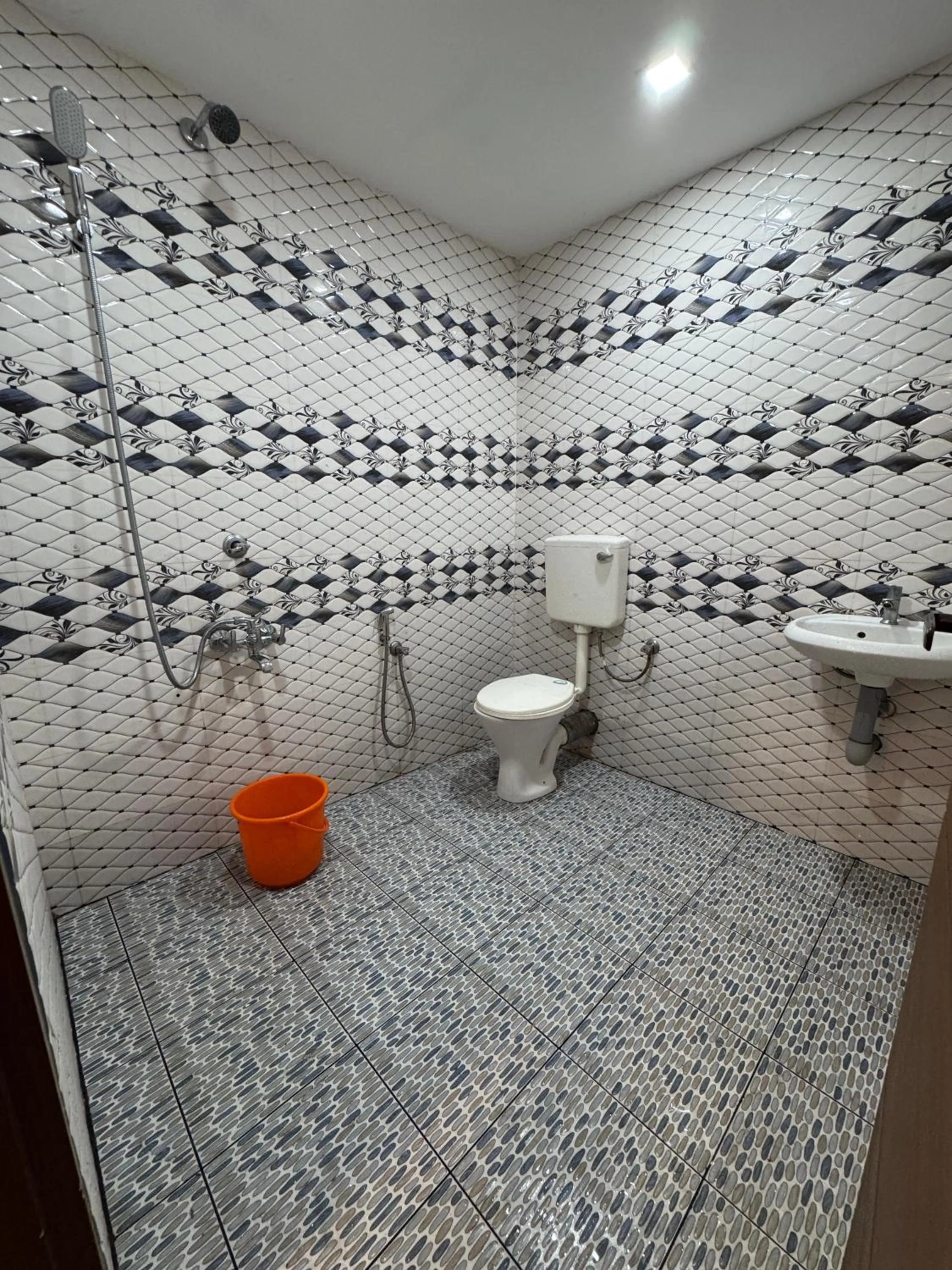 Shower in Heres Haut Residency