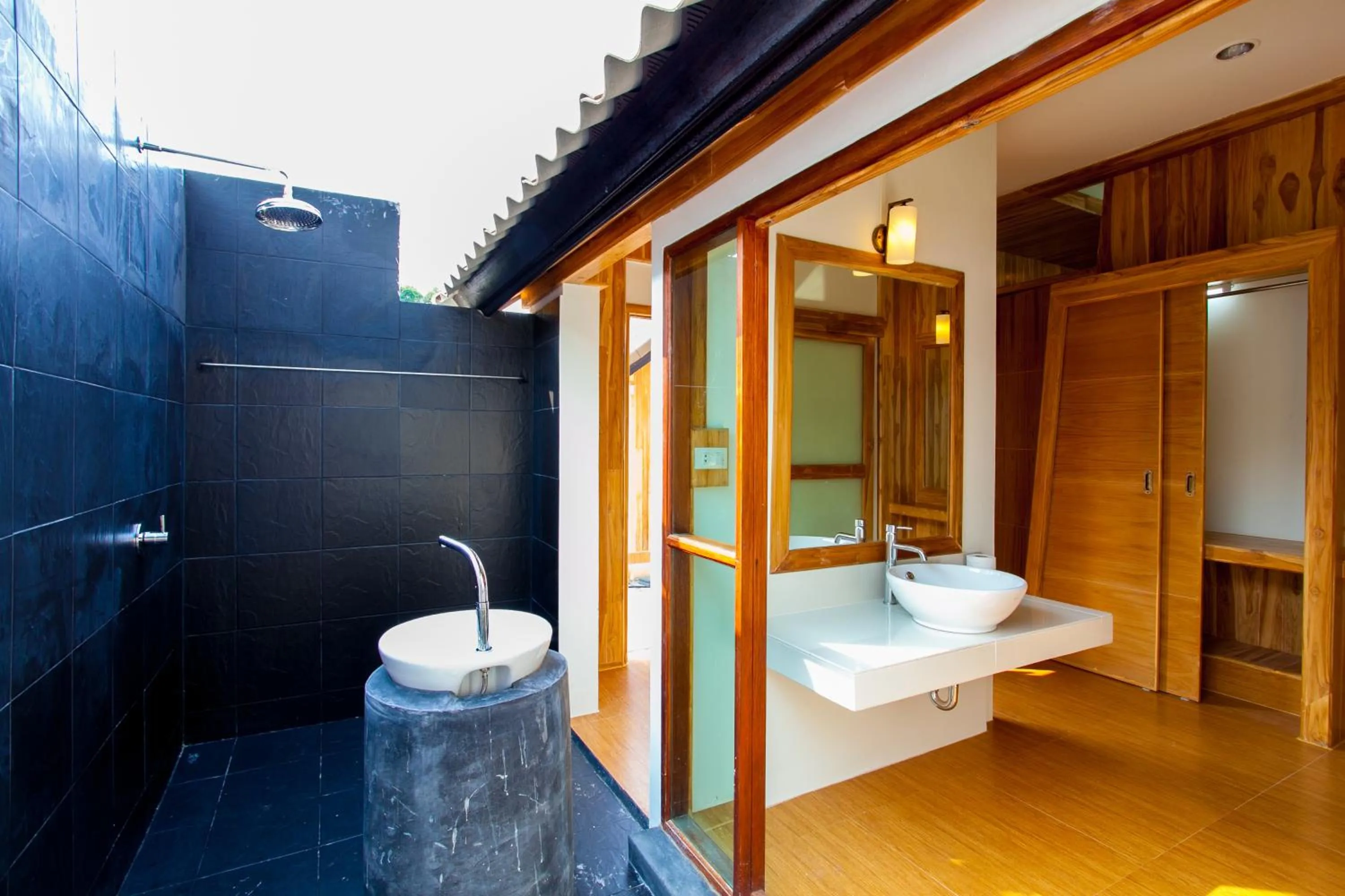 Toilet in Bundhaya Villas