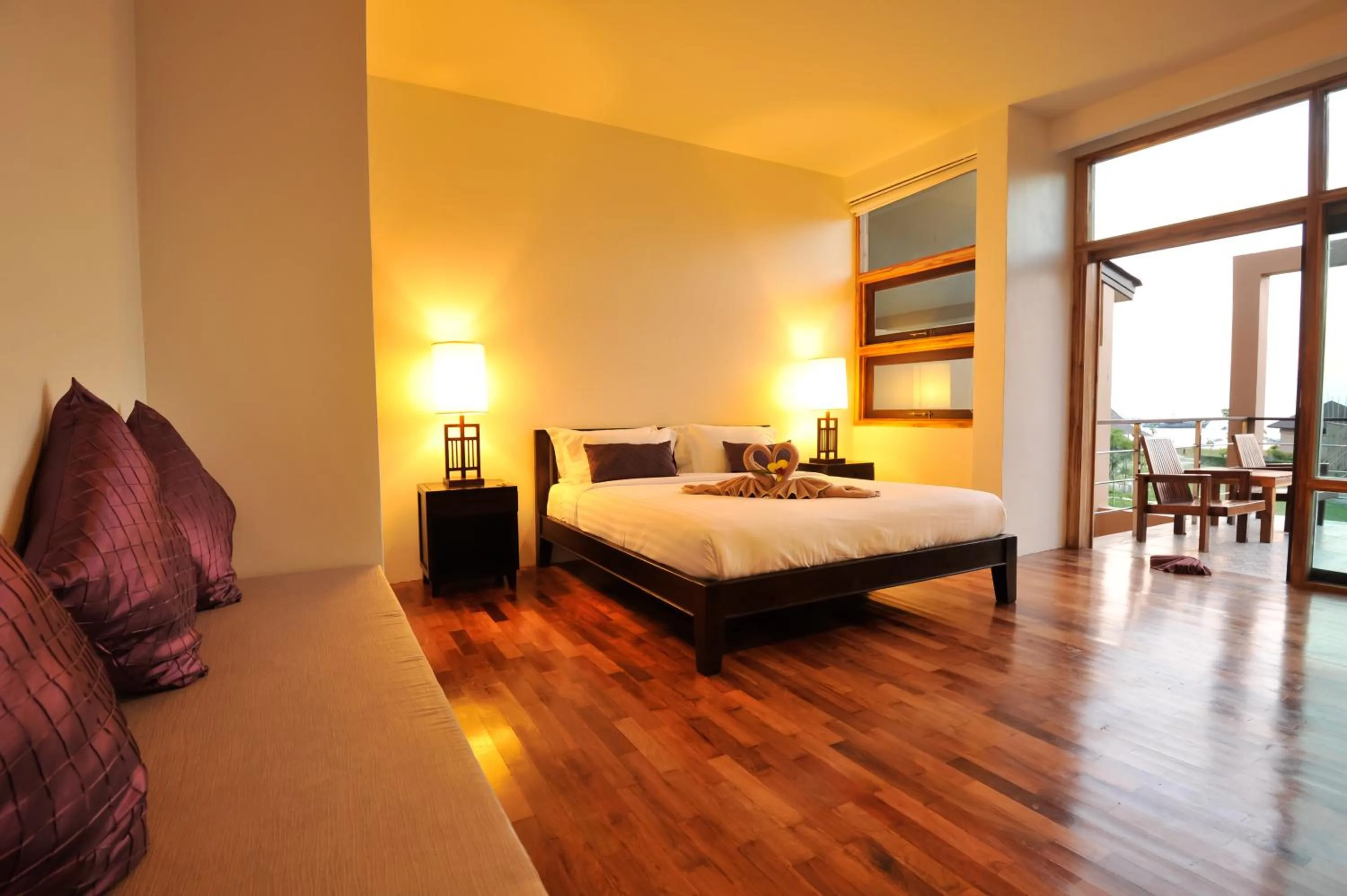 Bathroom, Bed in Bundhaya Villas