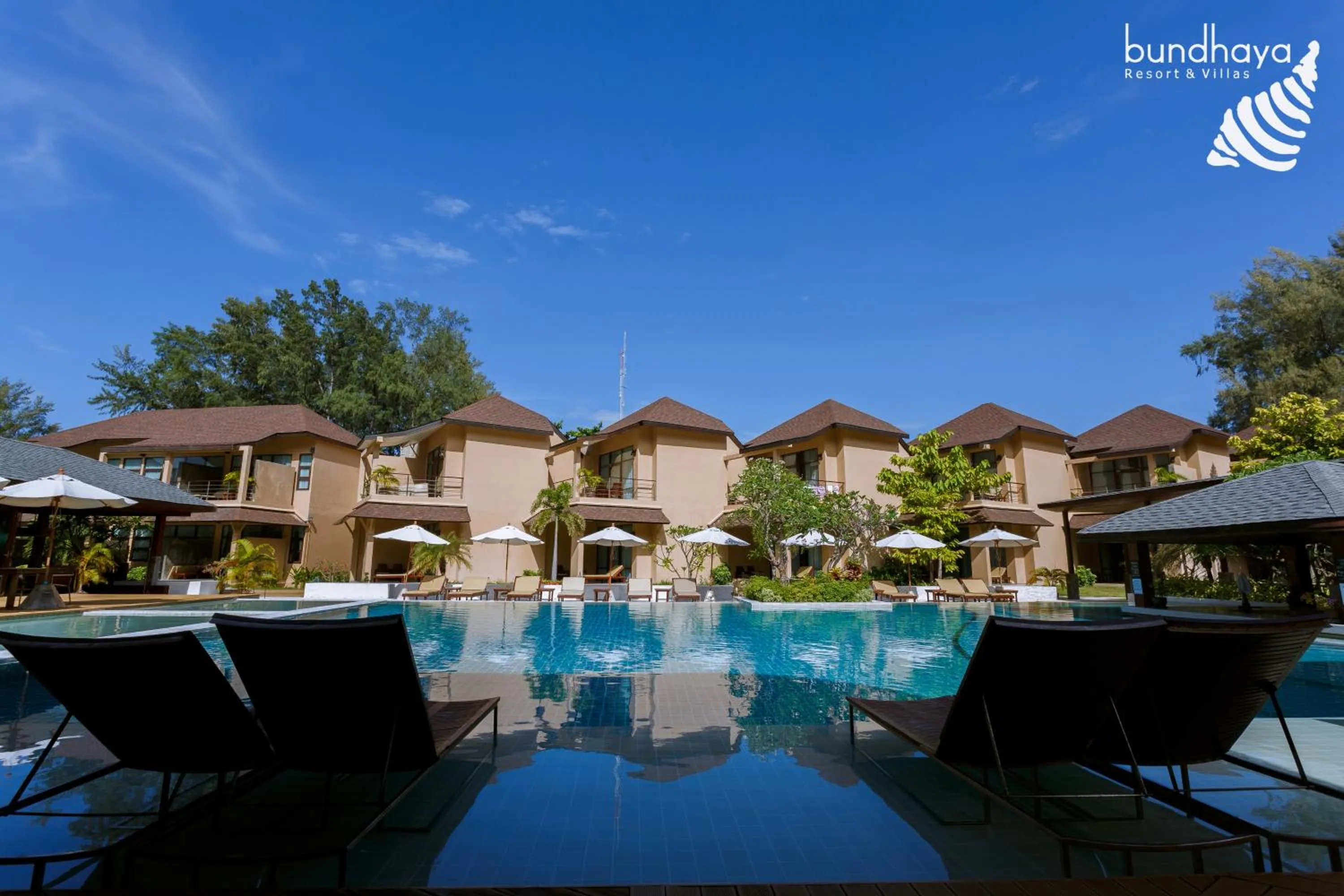 Pool view in Bundhaya Villas
