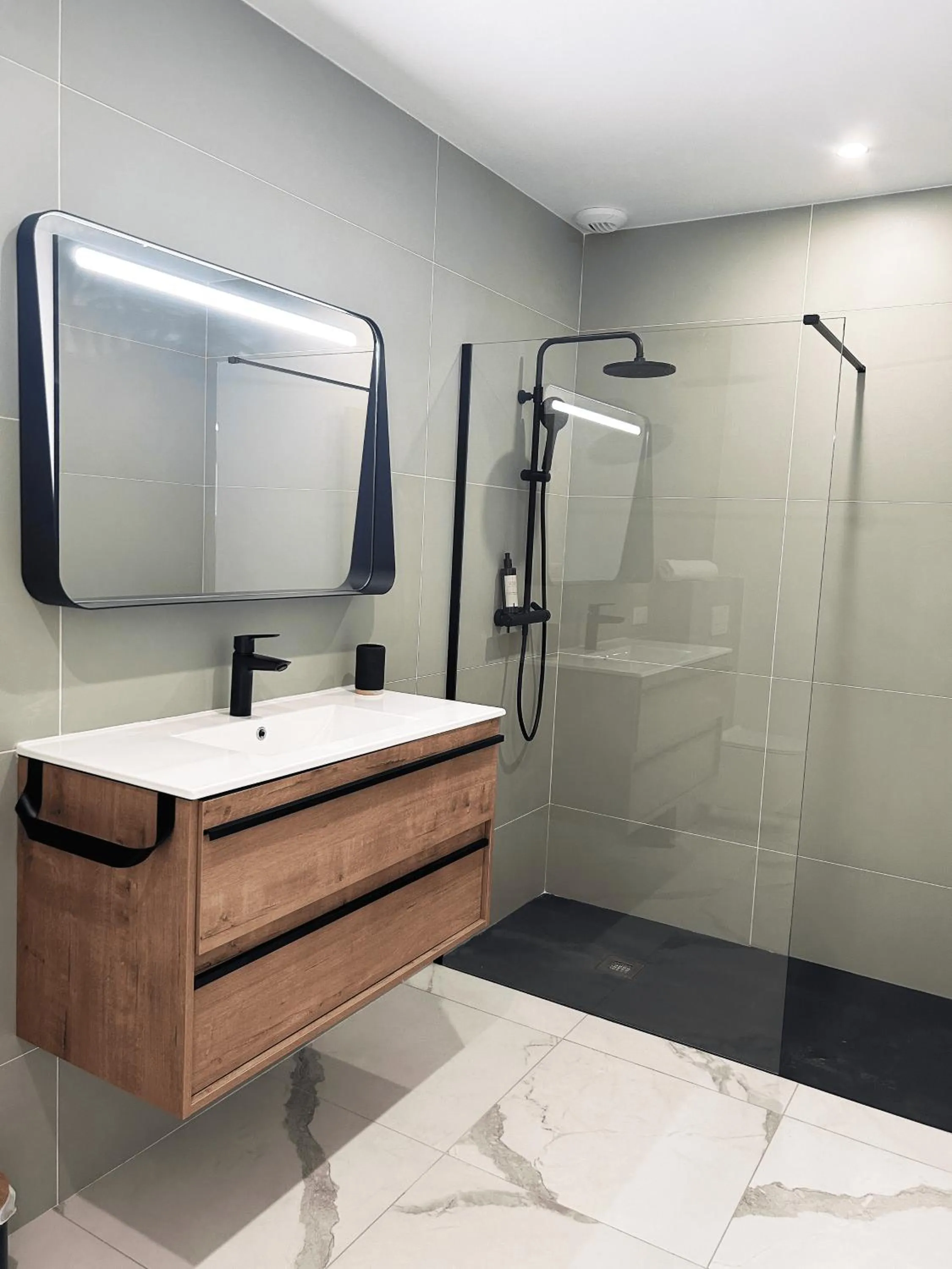 Bathroom in Hôtel A Stretta