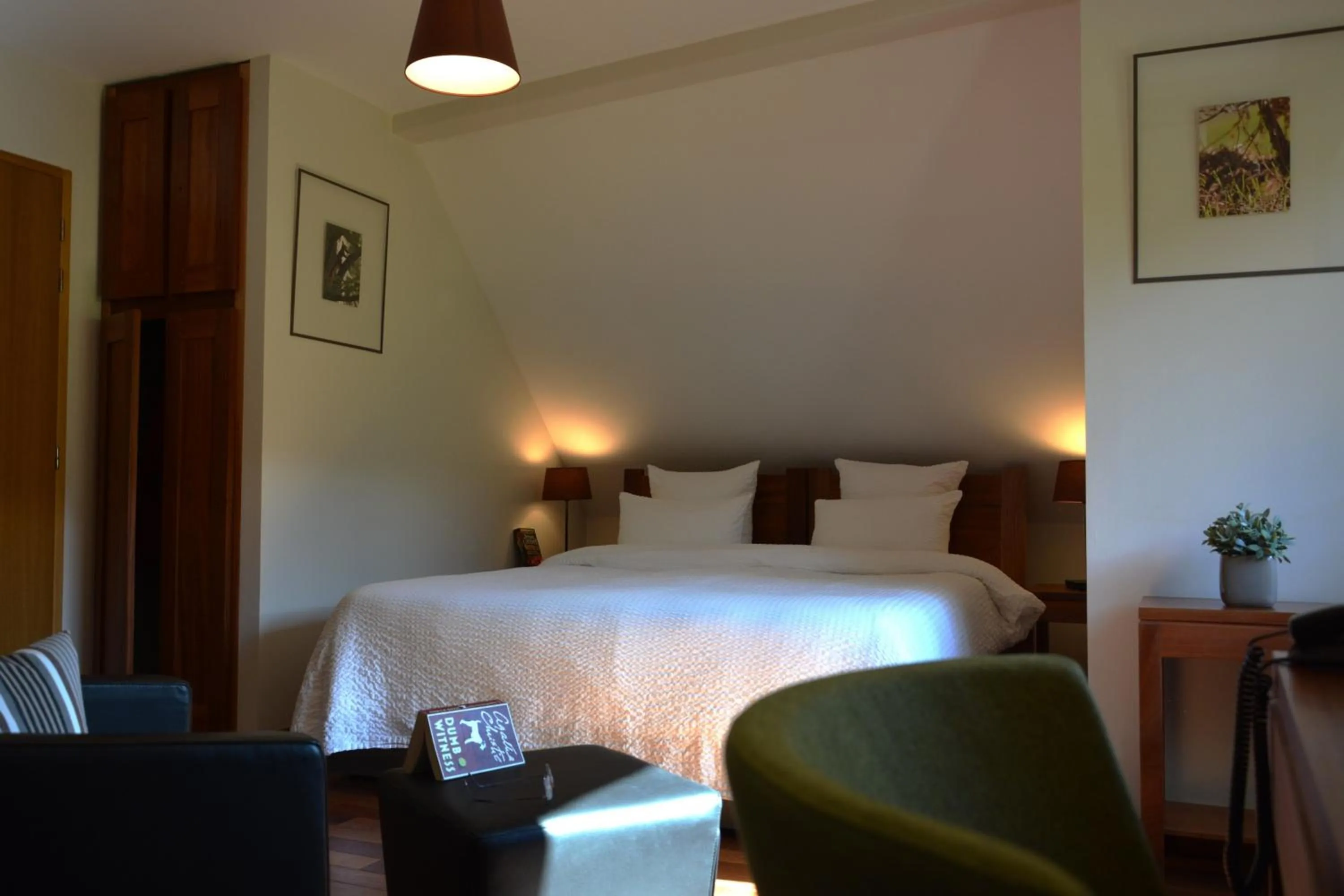 Photo of the whole room, Bed in Val Lachard