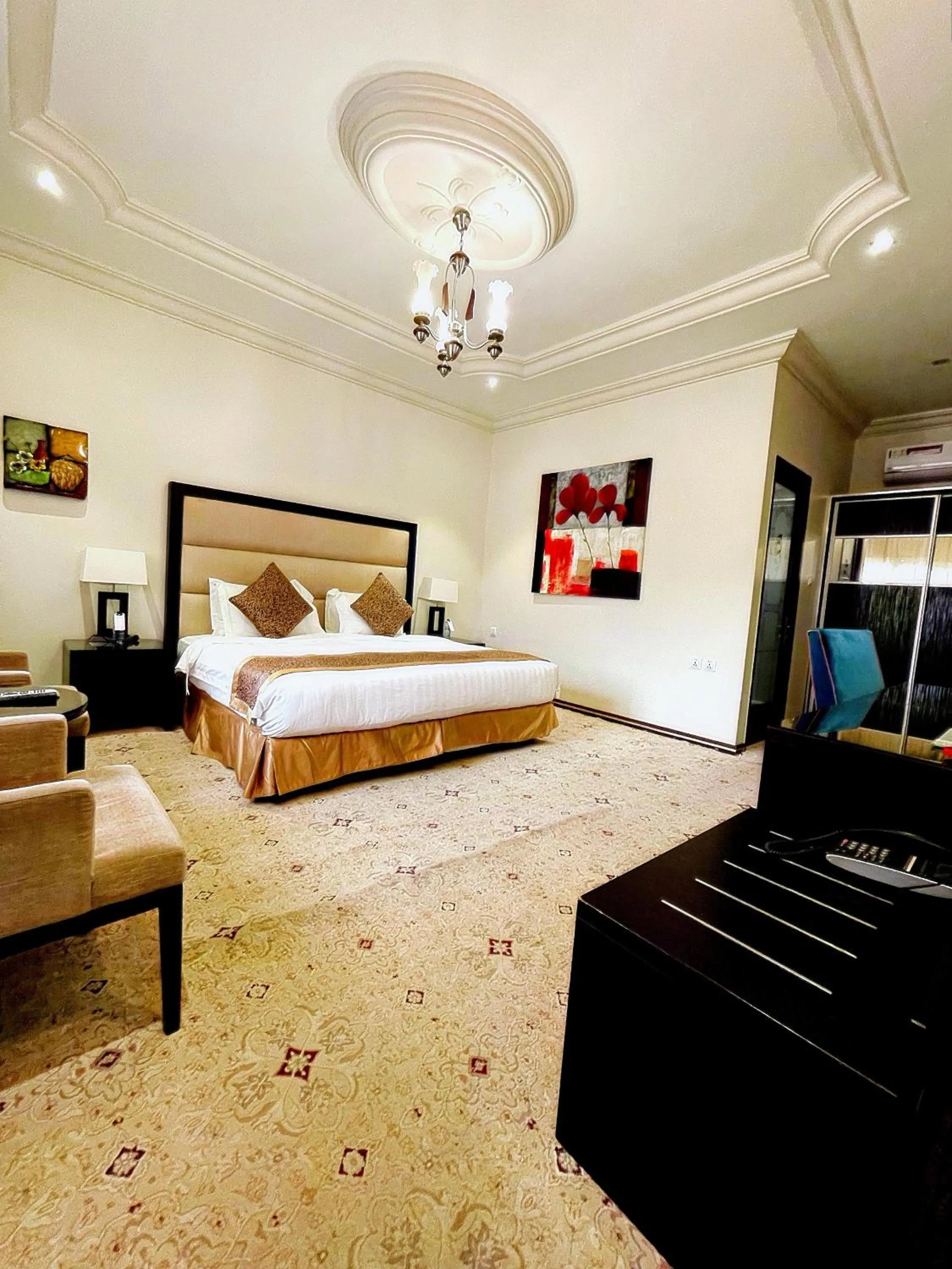 Living room, Bed in Meral Oasis Resort Taif