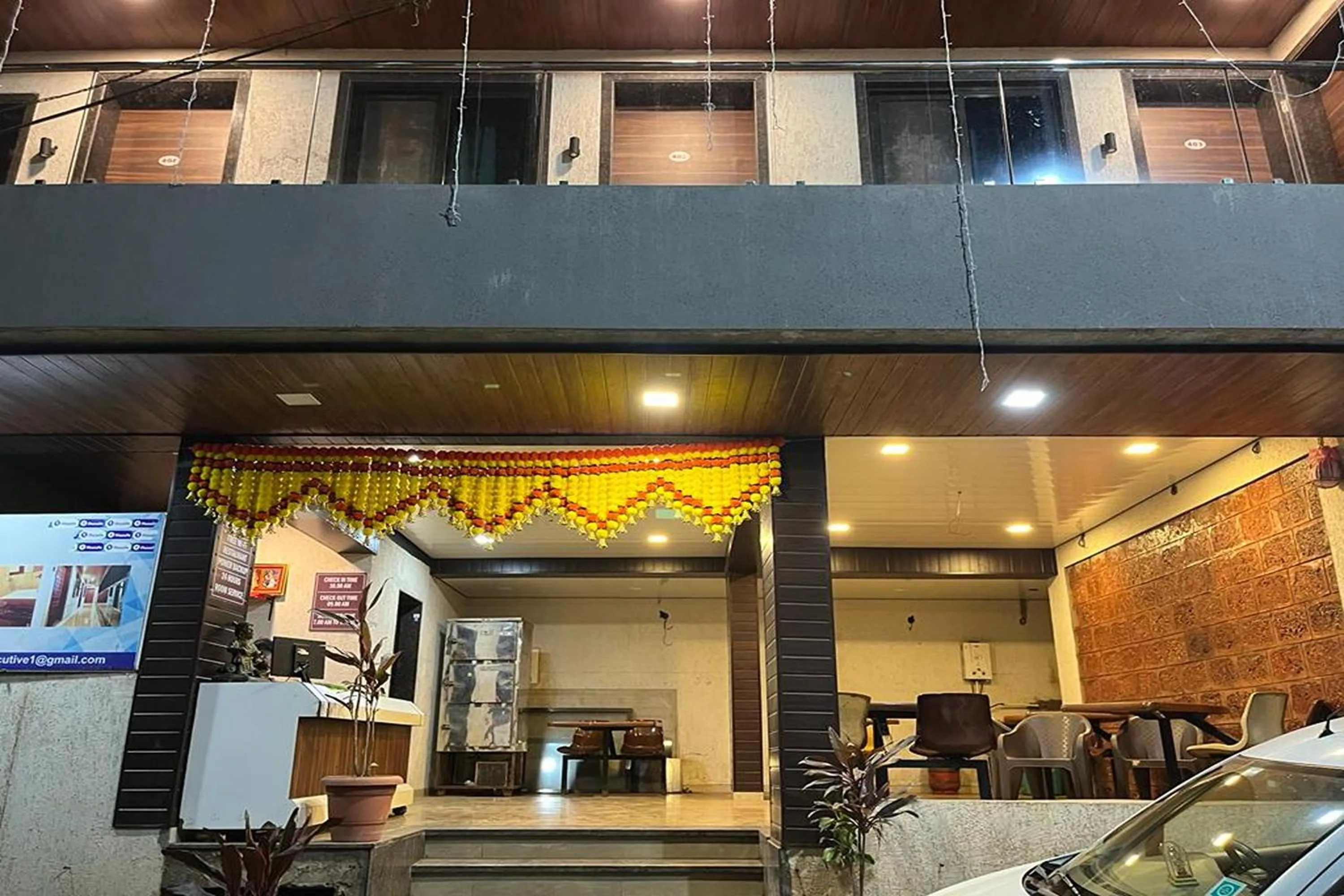 Parking in Hotel Sai Executive Near Holy Cross Church Mahabaleshwar