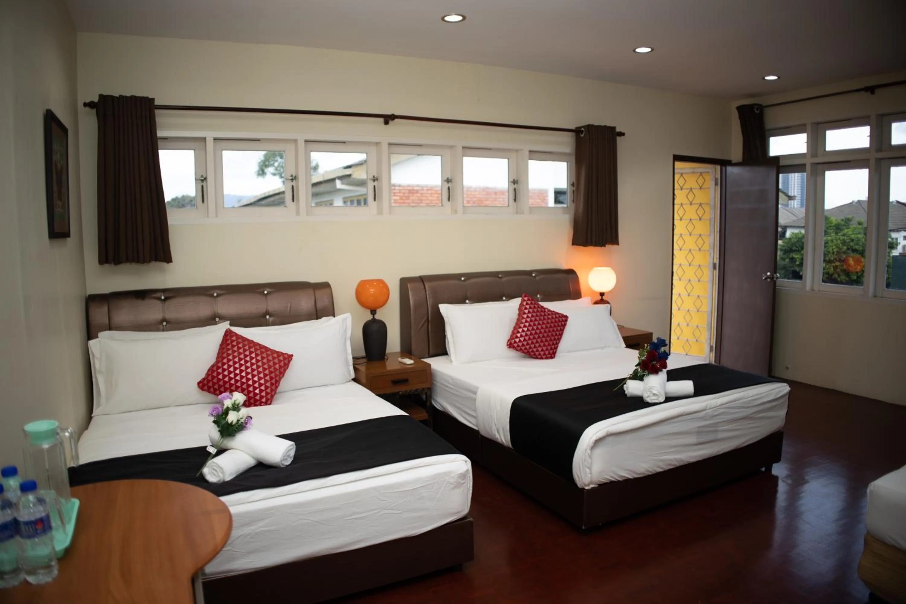 Bed in Sweet Inn Guest House