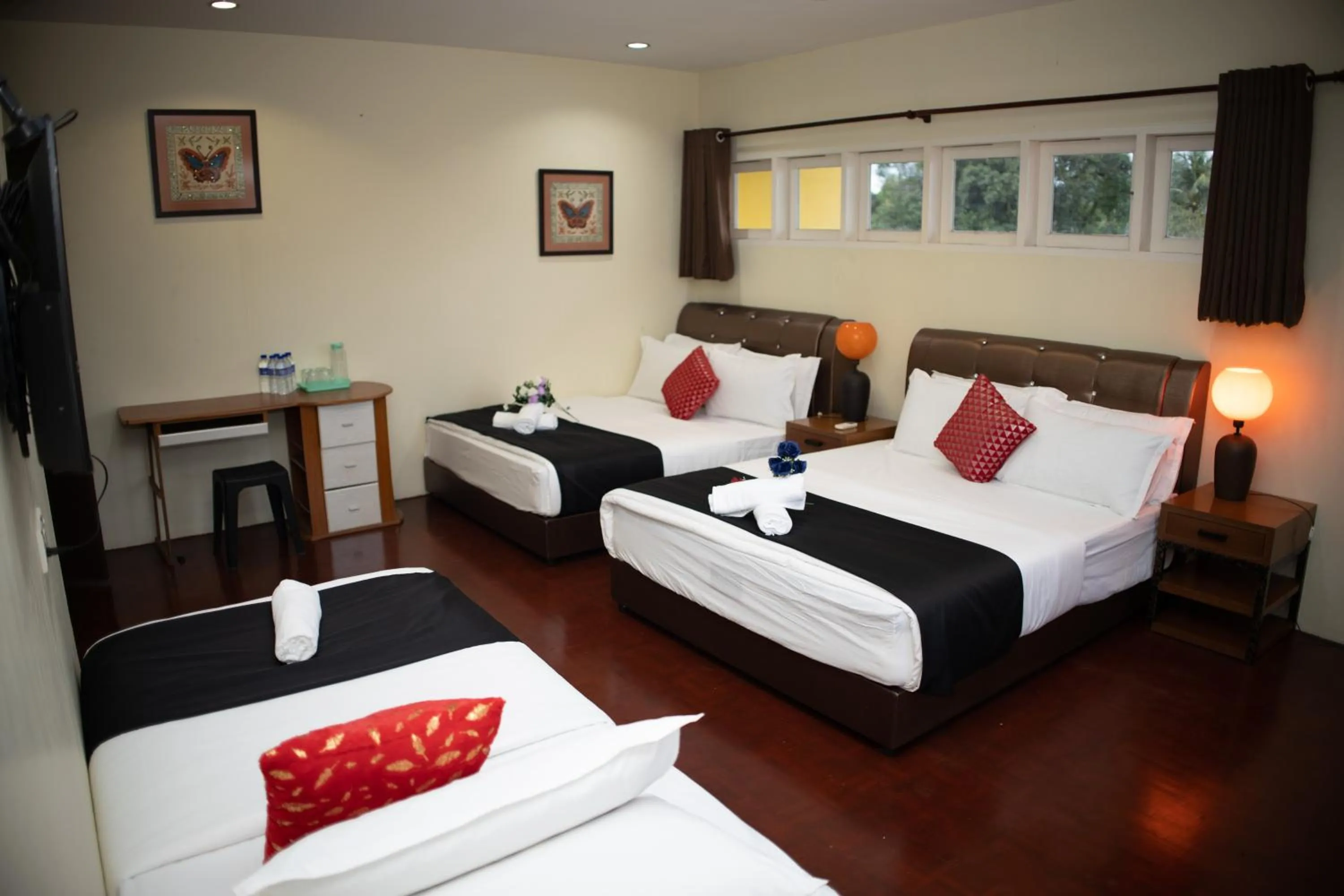 Bed in Sweet Inn Guest House